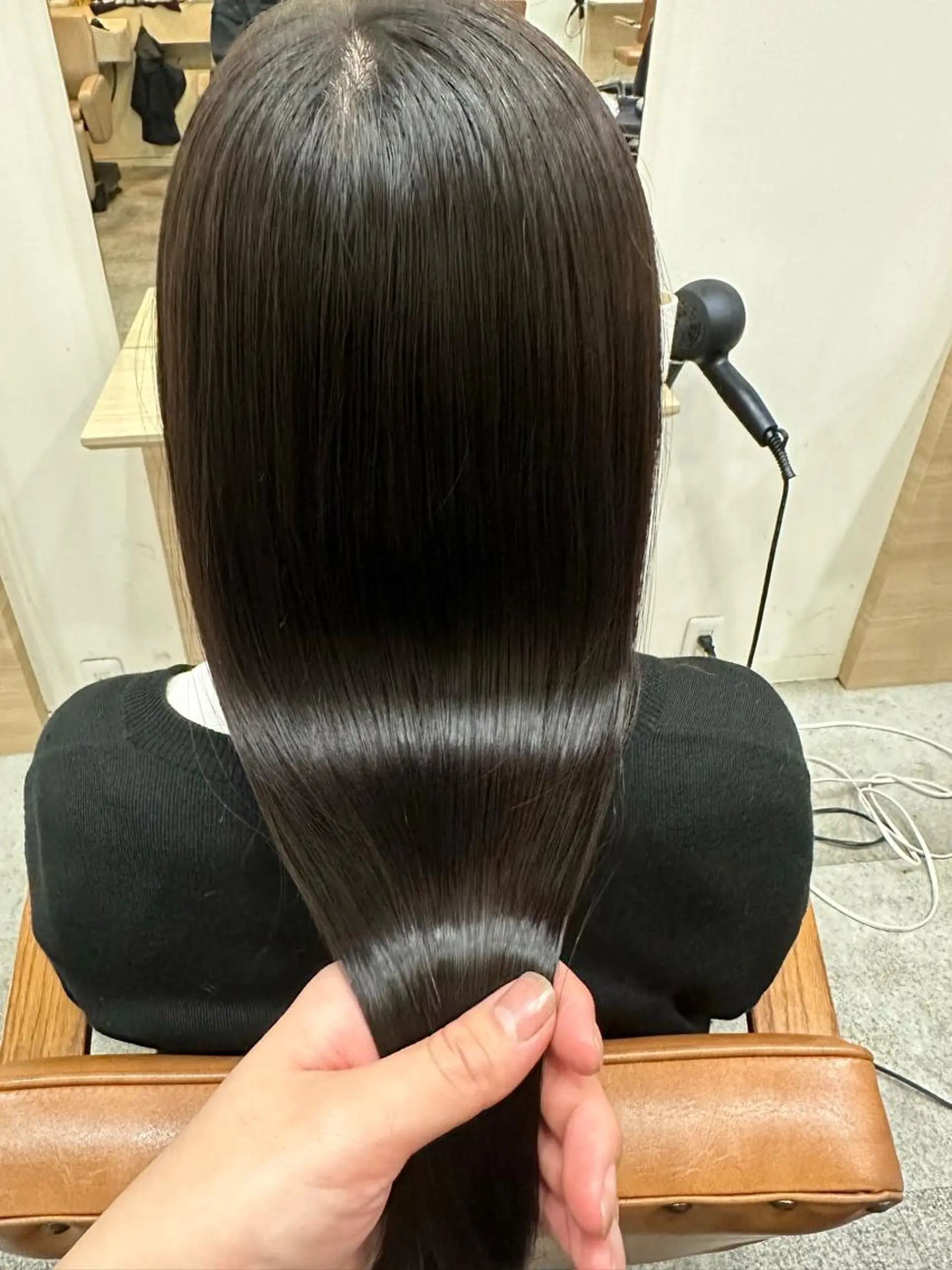 ロング カラー アッシュ ベージュカラー ブリーチ ブラウンカラー ケアブリーチ トリートメント 👑髪質改善の匠👑 サンジョウ ユウキのヘアスタイル
