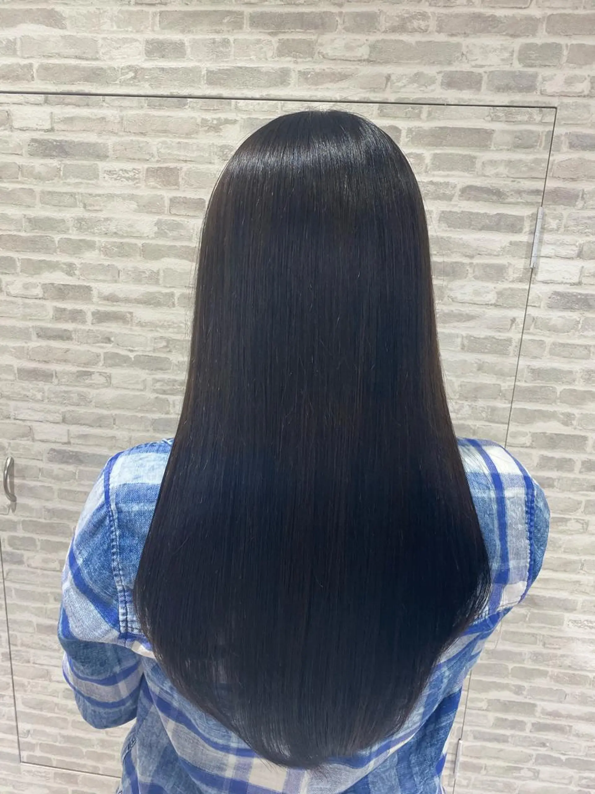 ロング カット 縮毛矯正 トリートメント 小金丸 里沙のヘアスタイル