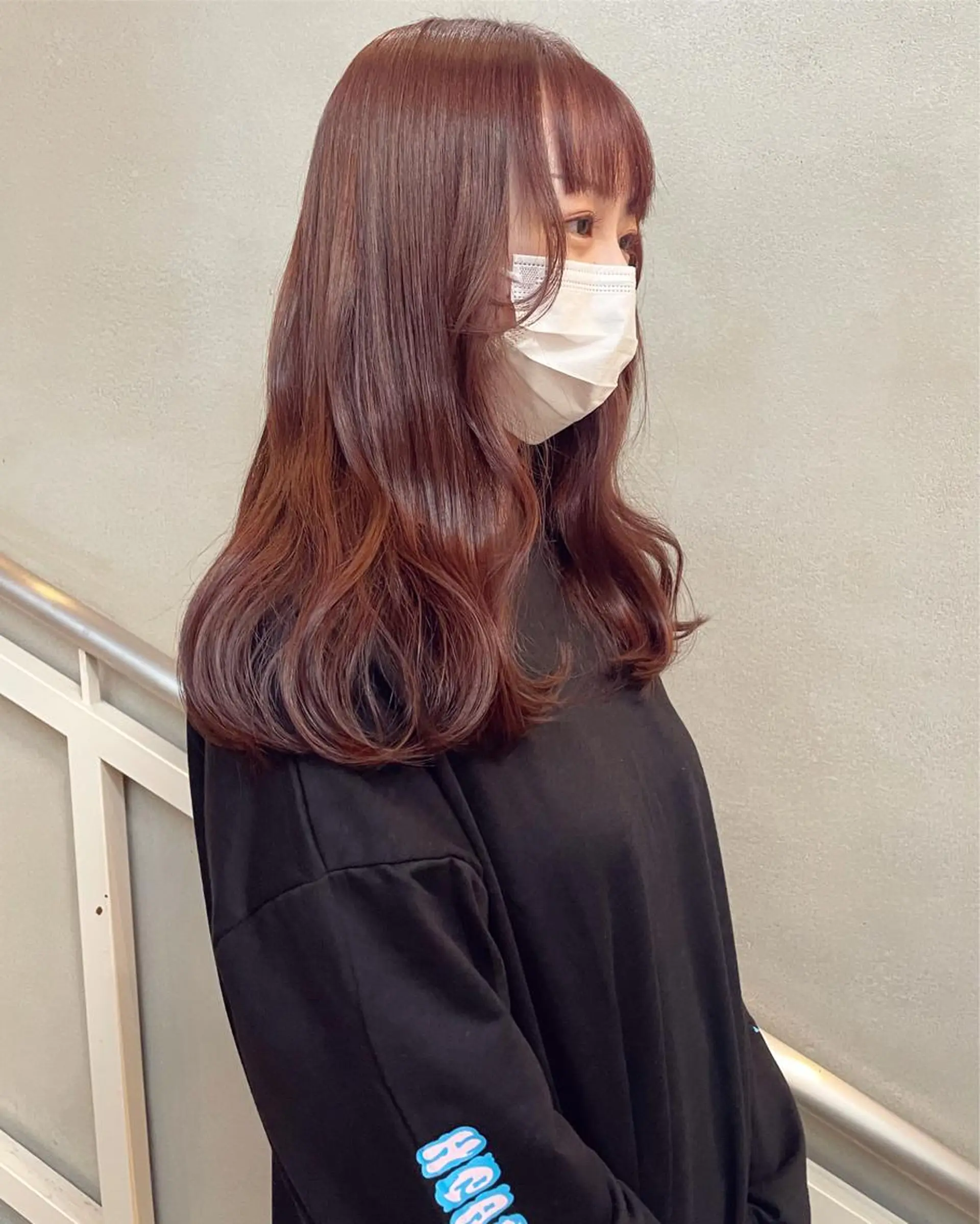 ロング ヘアカラー 佐藤 永夏のヘアスタイル