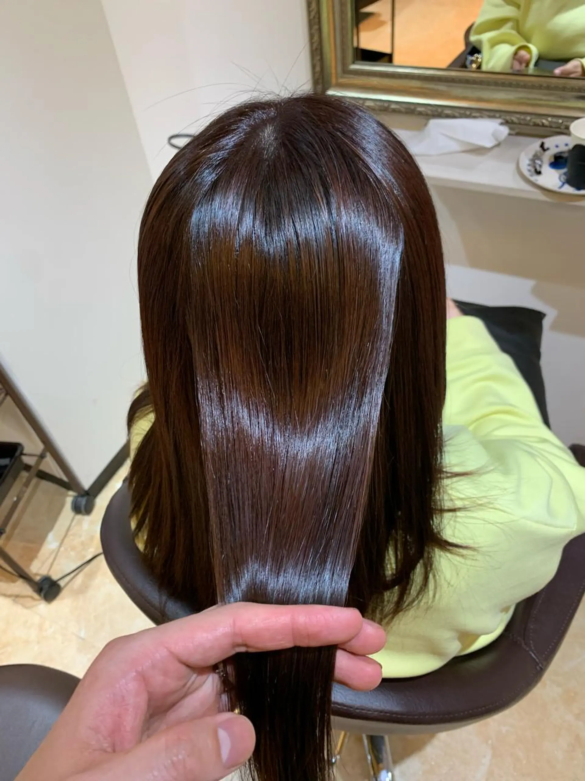 セミロング 髪質改善 カット ヘアカラー トリートメント 髪質改善ayame 横山諒のヘアスタイル