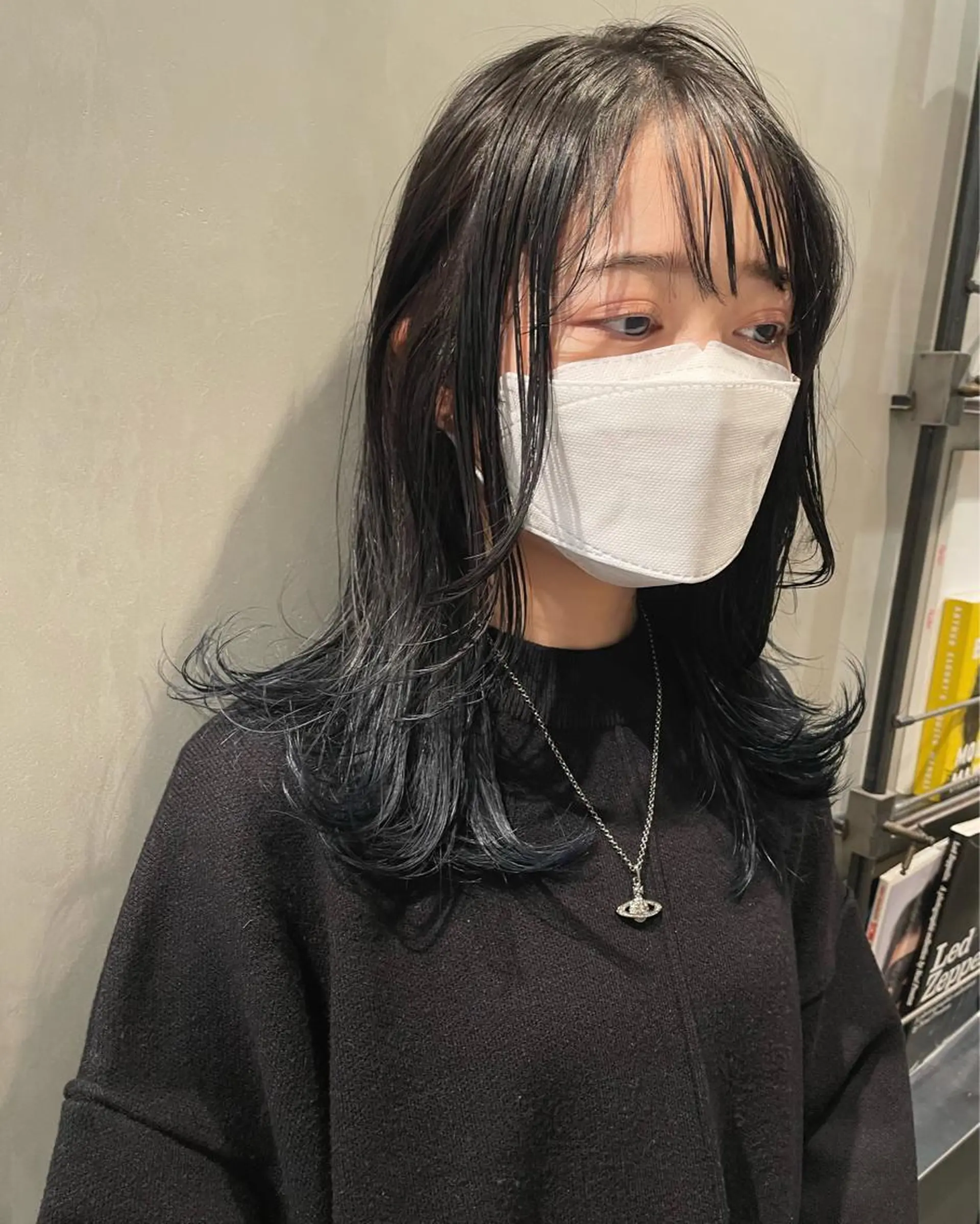 ミディアム カラー カット ヘアカラー トリートメント 優 作のヘアスタイル