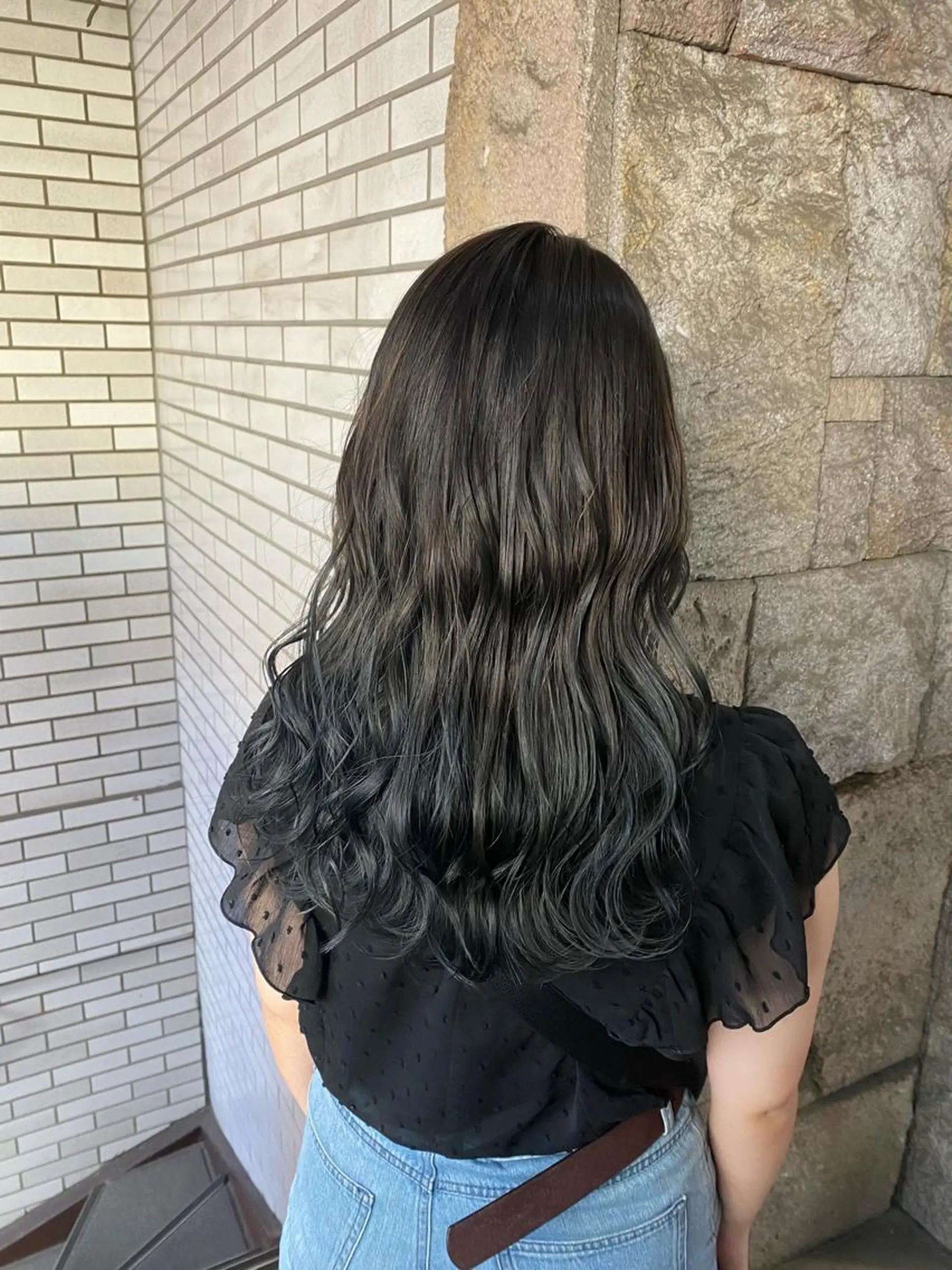 ロング カラー ブルーカラー ブルージュ グラデーションカラー ヘアカラー トリートメント 【PRIMAL】萩原 凌のヘアスタイル