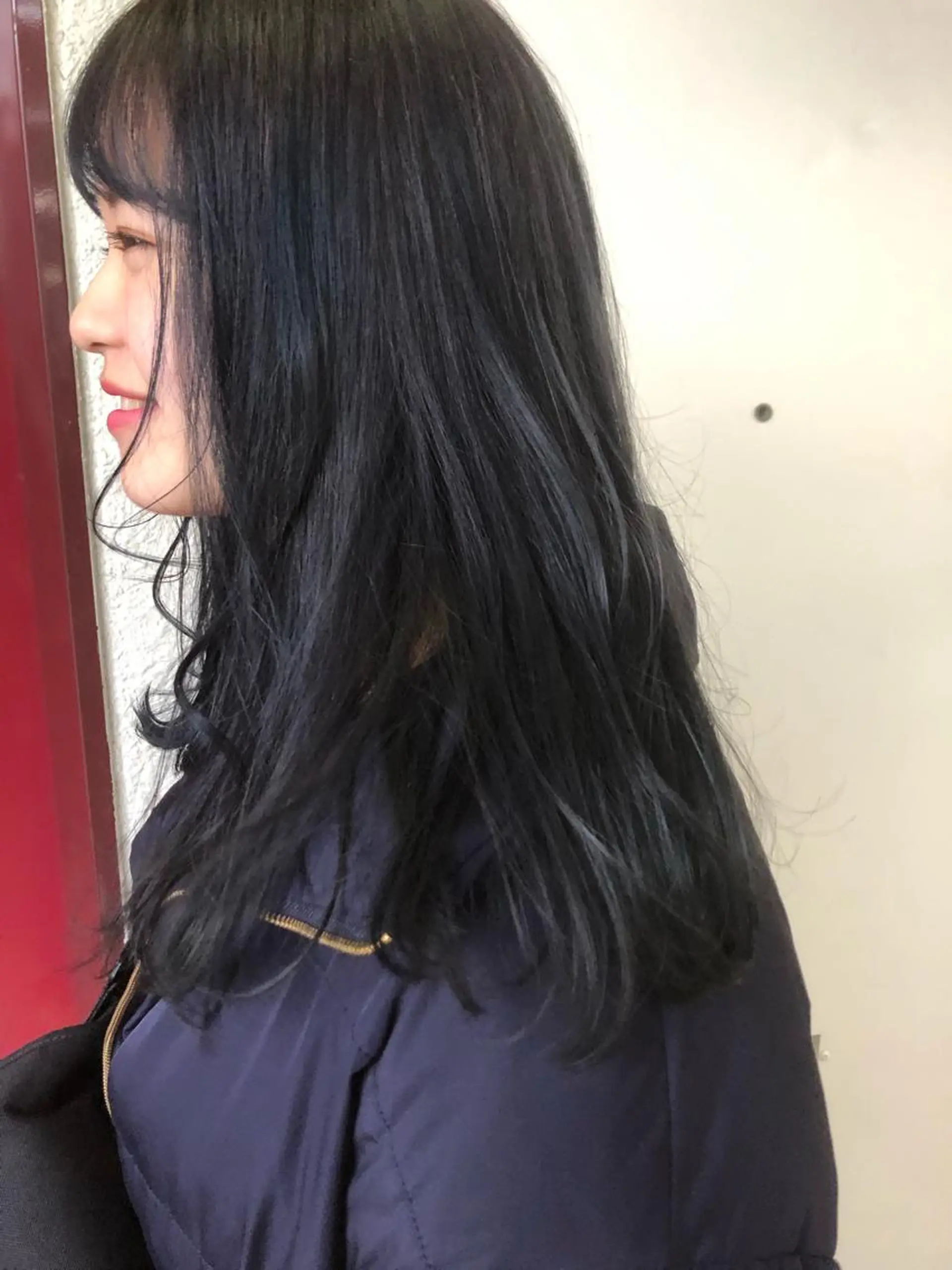 セミロング カラー ブリーチ ネイビーカラー ブリーチなしカラー ヘアカラー トリートメント せこぐち まいのヘアスタイル