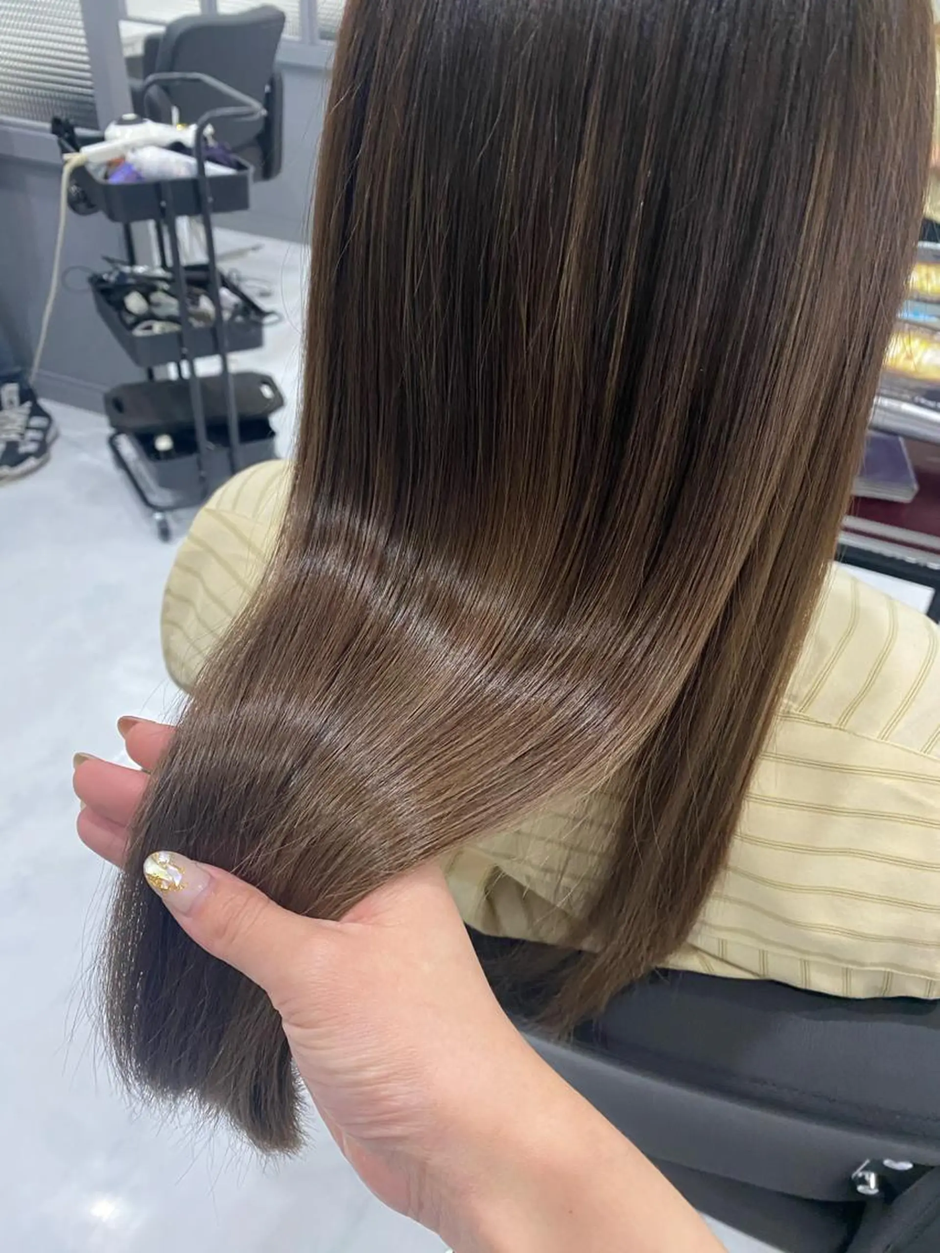 ロング カラー イルミナカラー 髪質改善×矯正🫧 韓国ヘアasamiのヘアスタイル