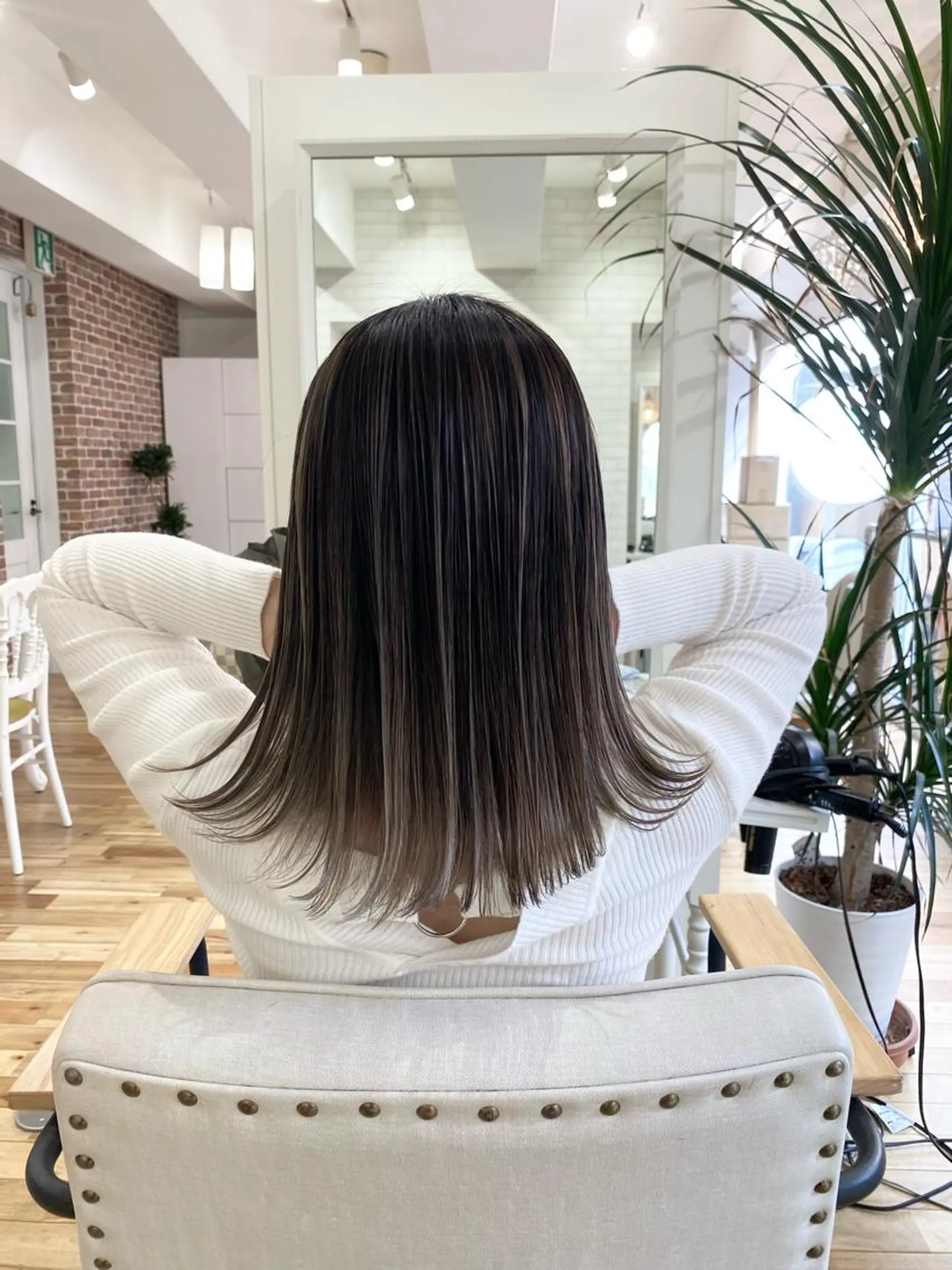 ミディアム カラー ヘアアレンジ ヘアカラー トリートメント 久米 治仁のヘアスタイル