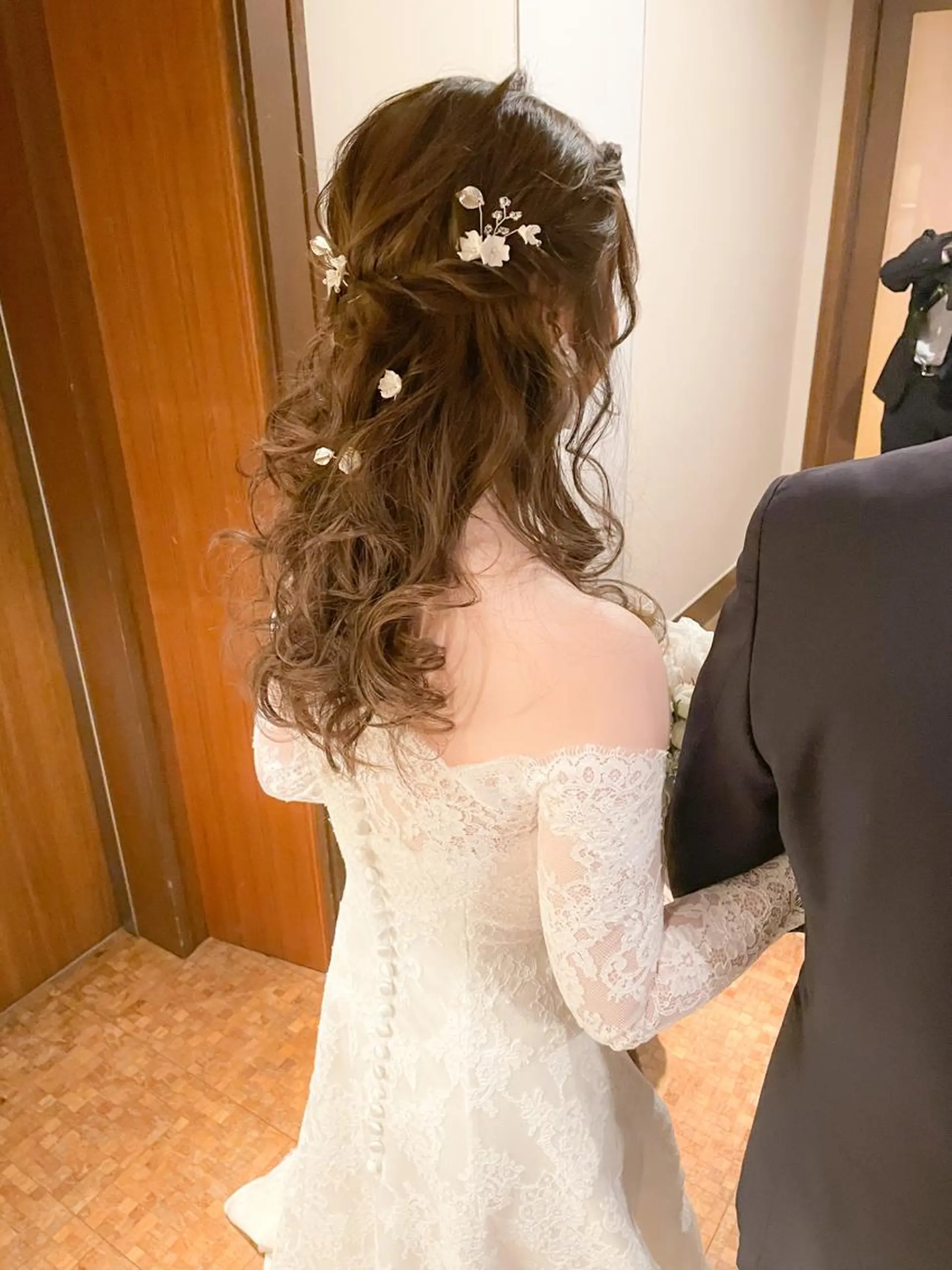 ロング カラー ヘアアレンジ autre所属・大久保 ひでなりのヘアスタイル