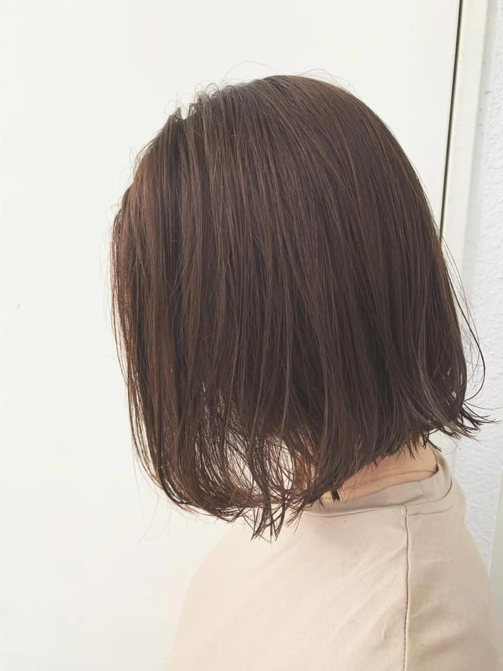 ミディアム カラー アッシュ バレイヤージュ ベージュカラー デザインカラー グラデーションカラー カット ヘアカラー Zina福岡天神店 艶髪/レイヤー/小顔のヘアスタイル