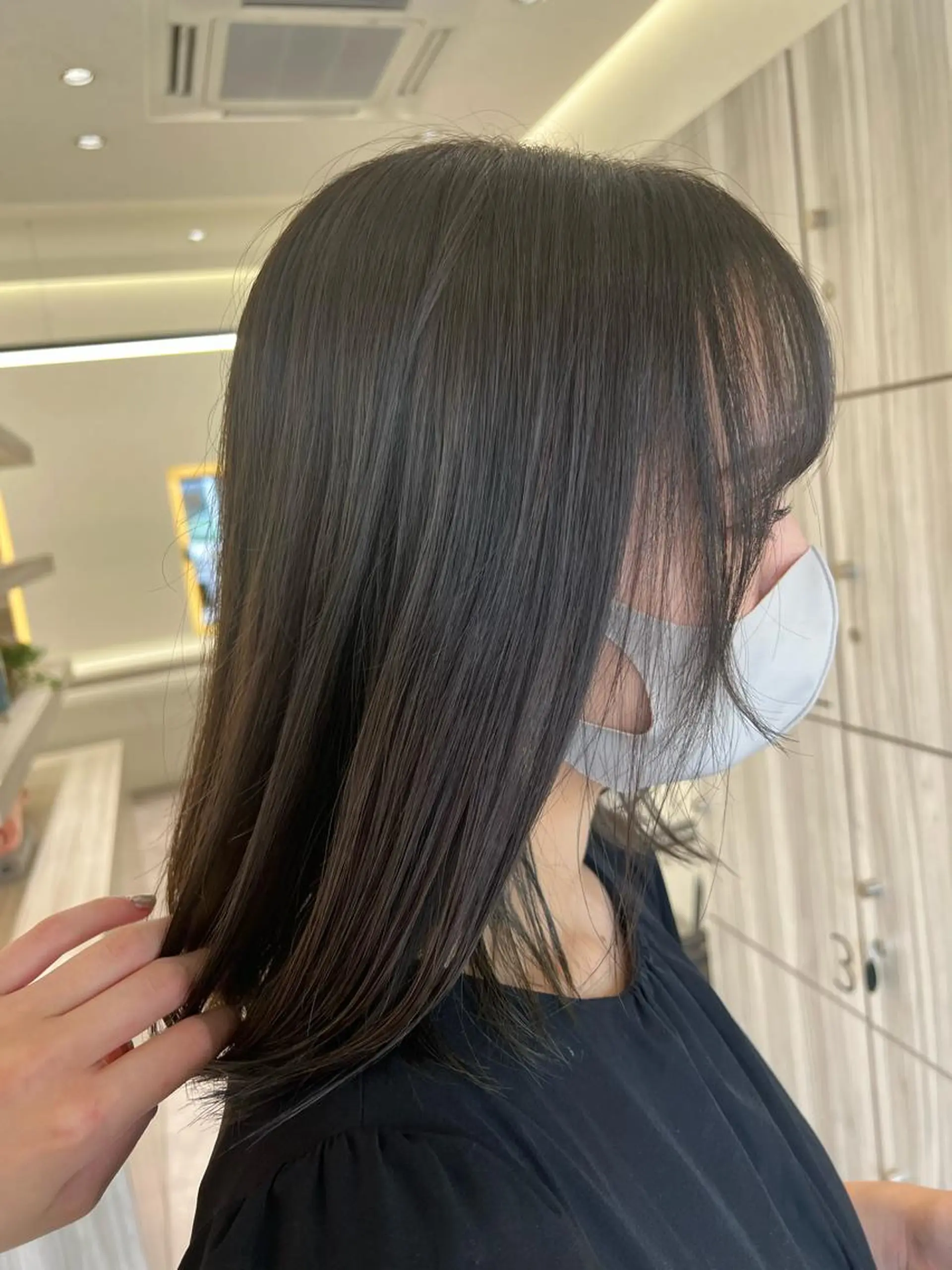 ミディアム カラー ヘアカラー 宮下 志織のヘアスタイル