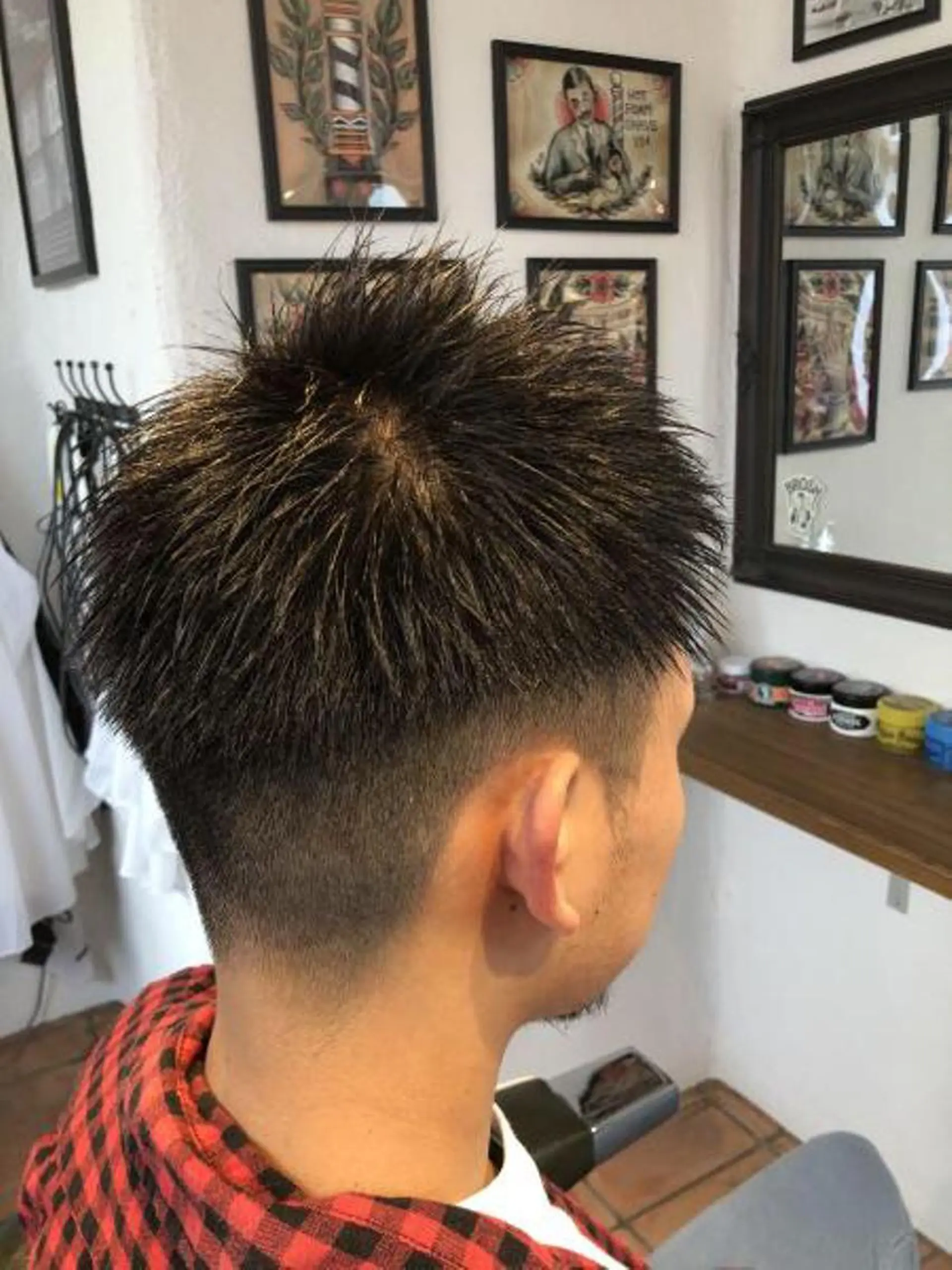 ショート メンズ ツーブロック 刈り上げ カット vita所属・冨士川 英樹のヘアスタイル