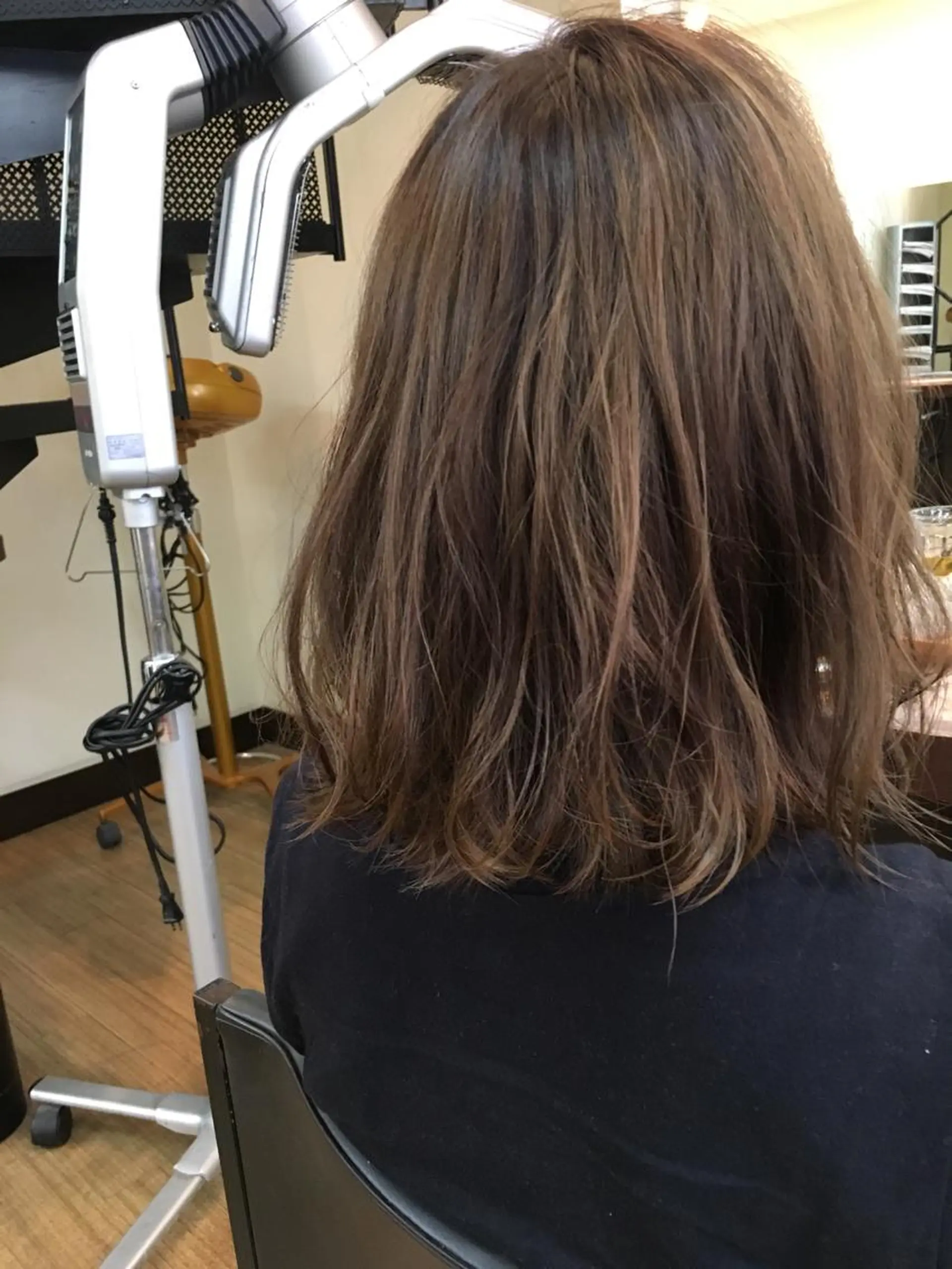 セミロング カラー カット ヘアカラー トリートメント 萌花　moeka /韓国/レイヤーのヘアスタイル