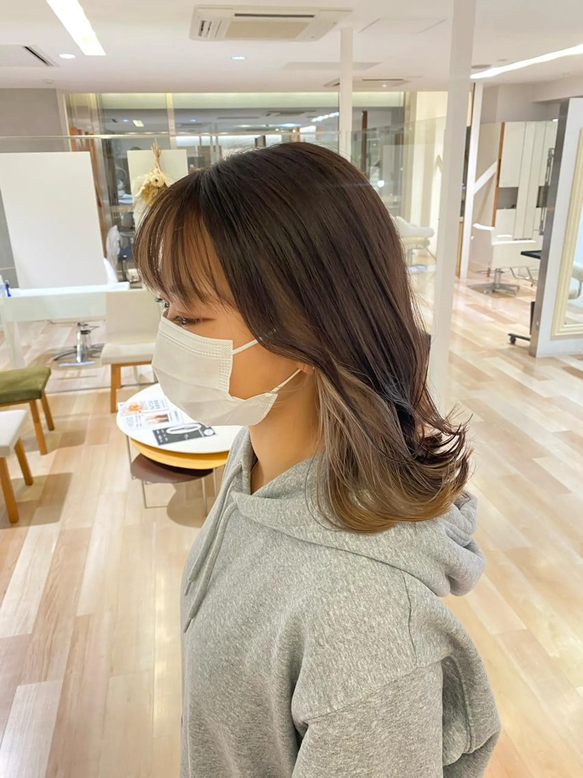 ミディアム ミストバング 松永 わかなのヘアスタイル