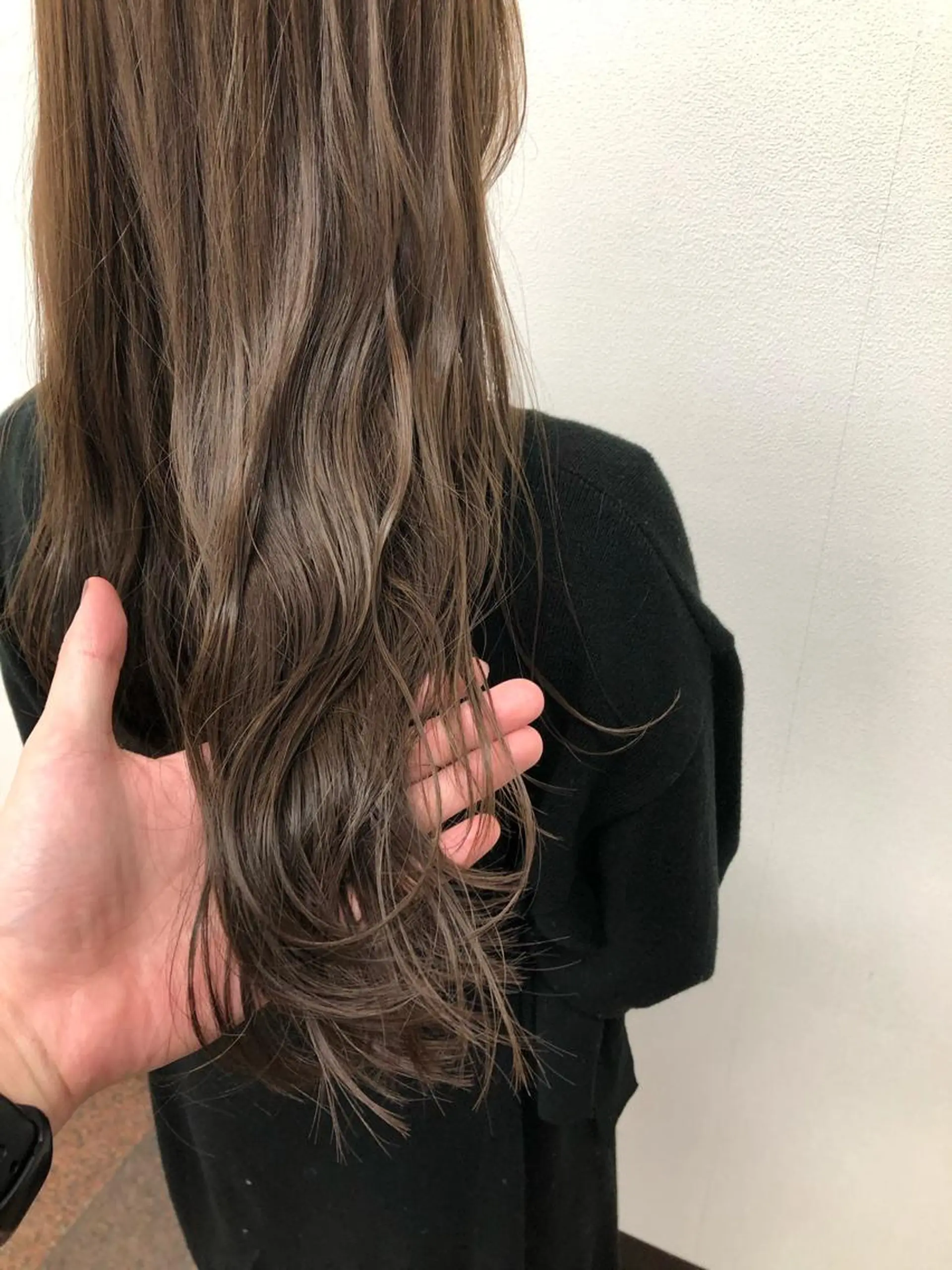 ロング カット ヘアカラー トリートメント シンタニ ナオトのヘアスタイル