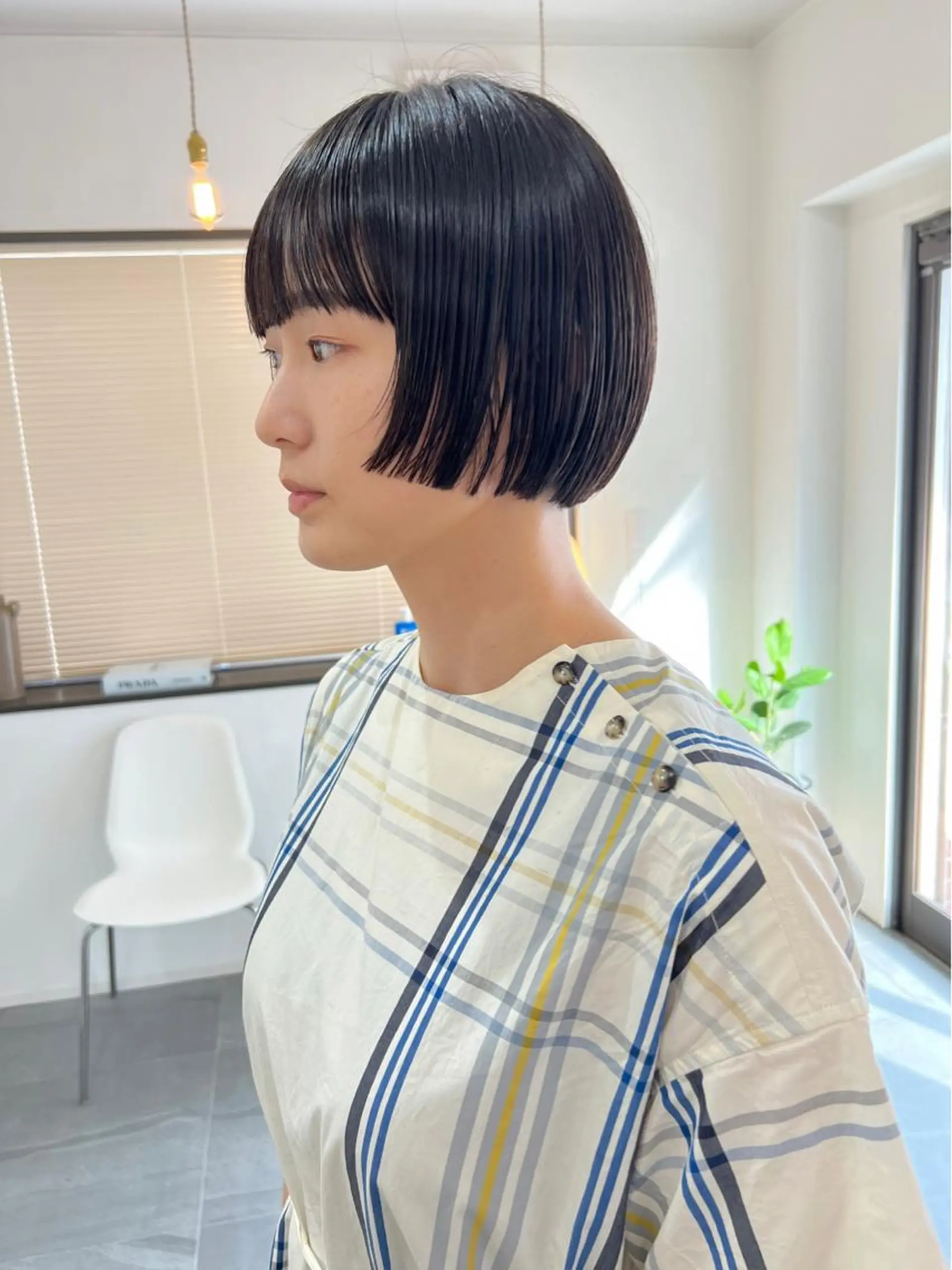 ショート 切りっぱなしボブ ショートボブ ボブ 髪質改善 韓国風ヘア カット トリートメント a moment(モーメント)所属・蔵前 デザインカット KOBAYASHIのヘアスタイル
