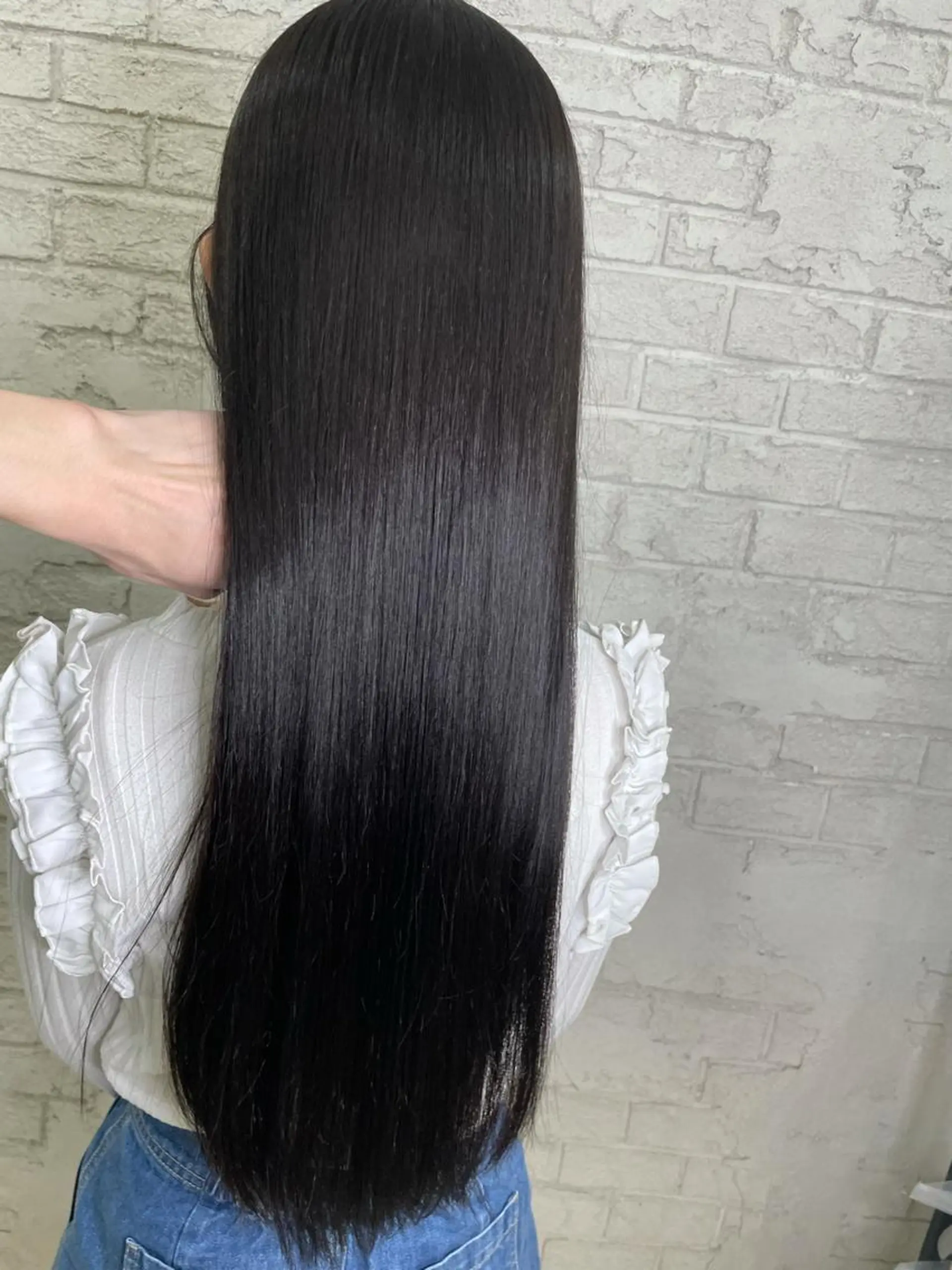 ロング カラー ダークグレー ダークグレージュ グレージュ イルミナカラー ブリーチ特化 ハイトーンRYOYAのヘアスタイル