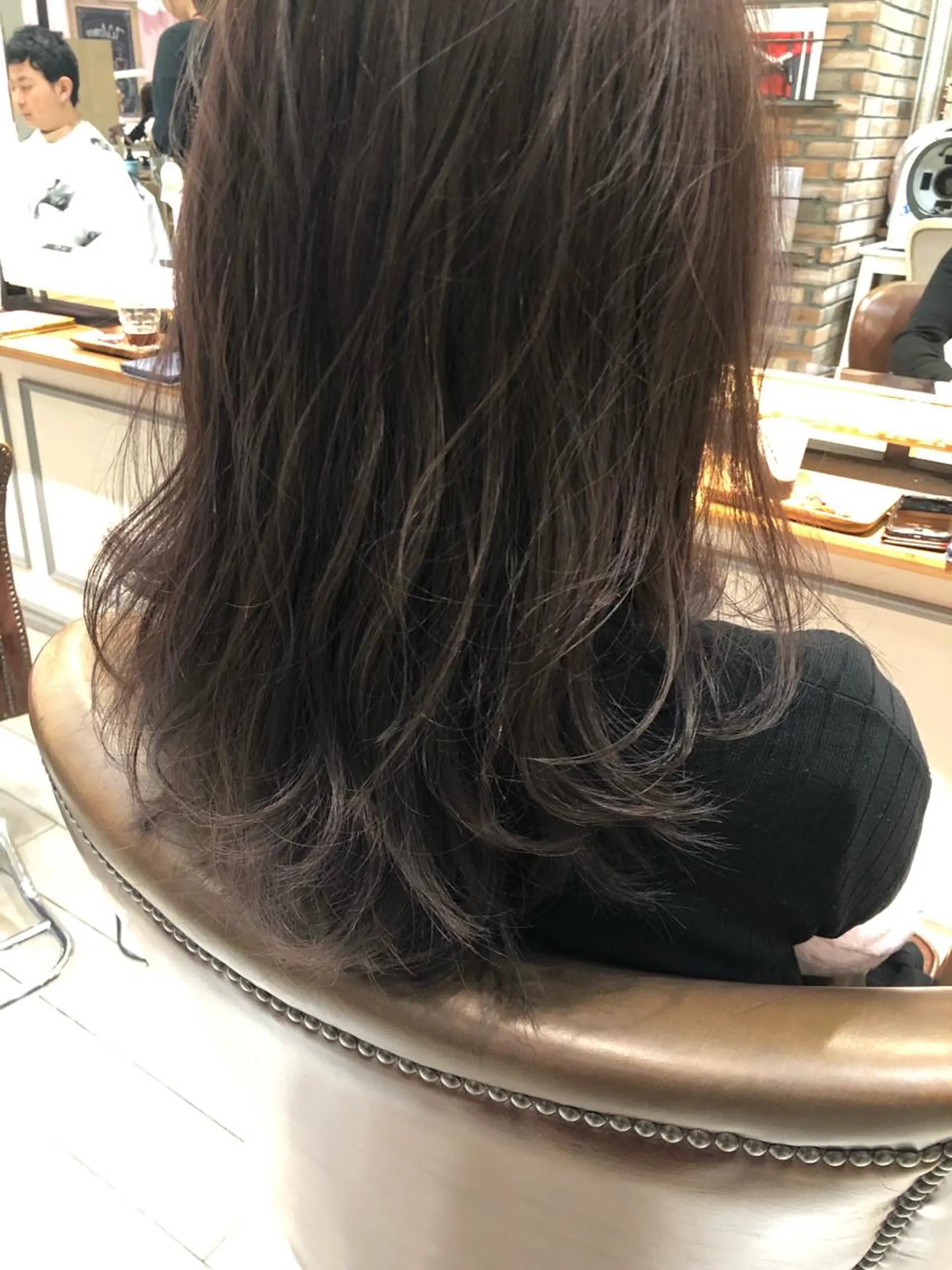 セミロング アッシュ アッシュグレー レイヤーカット ✳︎SERA✳︎ 平日のみご案内の眉毛・アイブロウイメージ