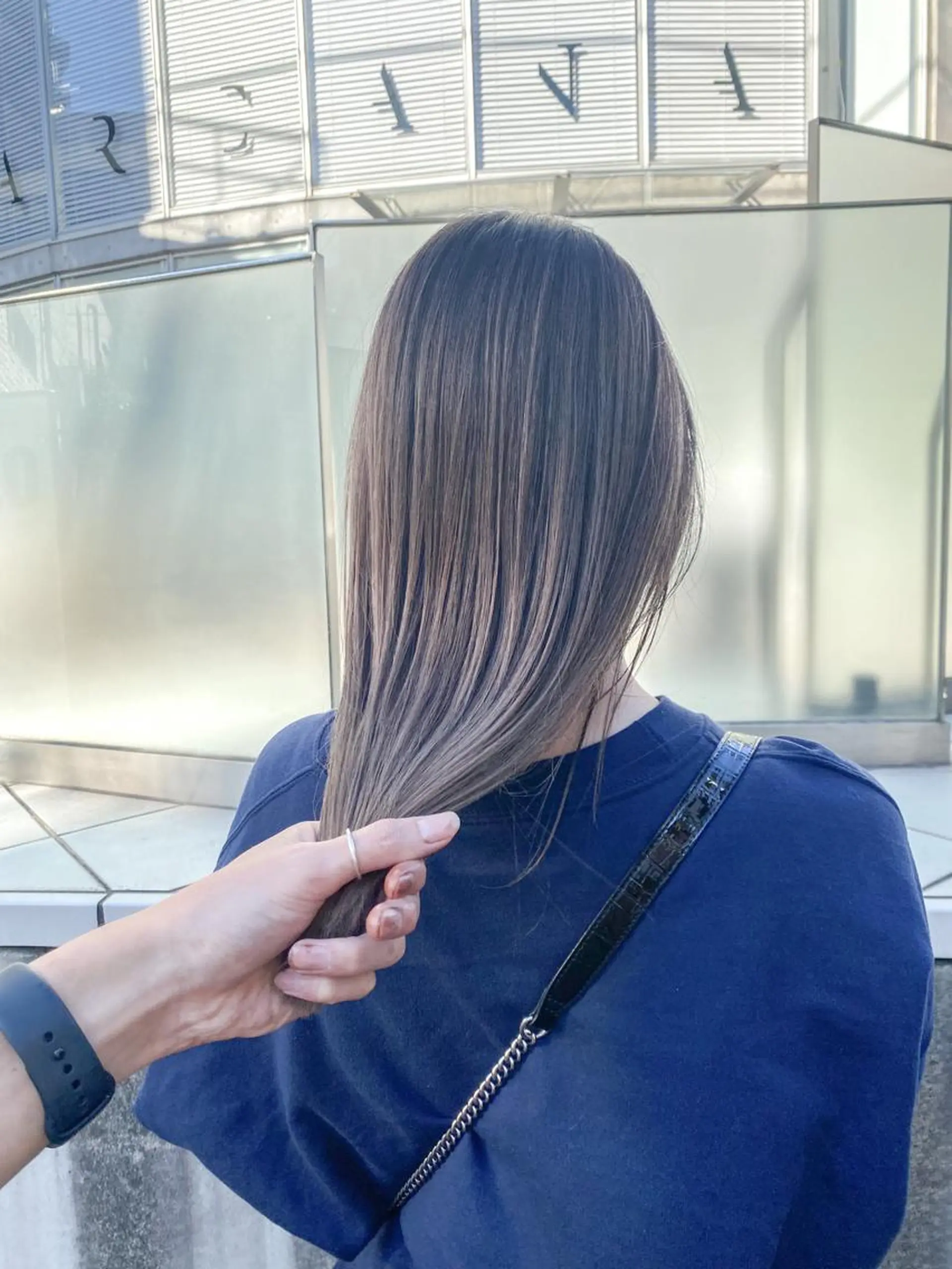 セミロング カラー カット ヘアカラー トリートメント 海外デザイン🇺🇸 石渡諒太のヘアスタイル