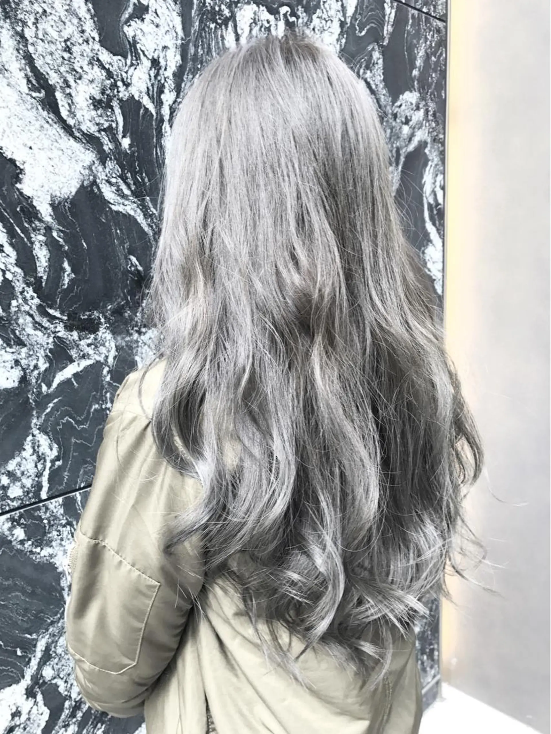 ロング カラー 韓国レイヤー×透明感 髪質改善　武田涼のヘアスタイル