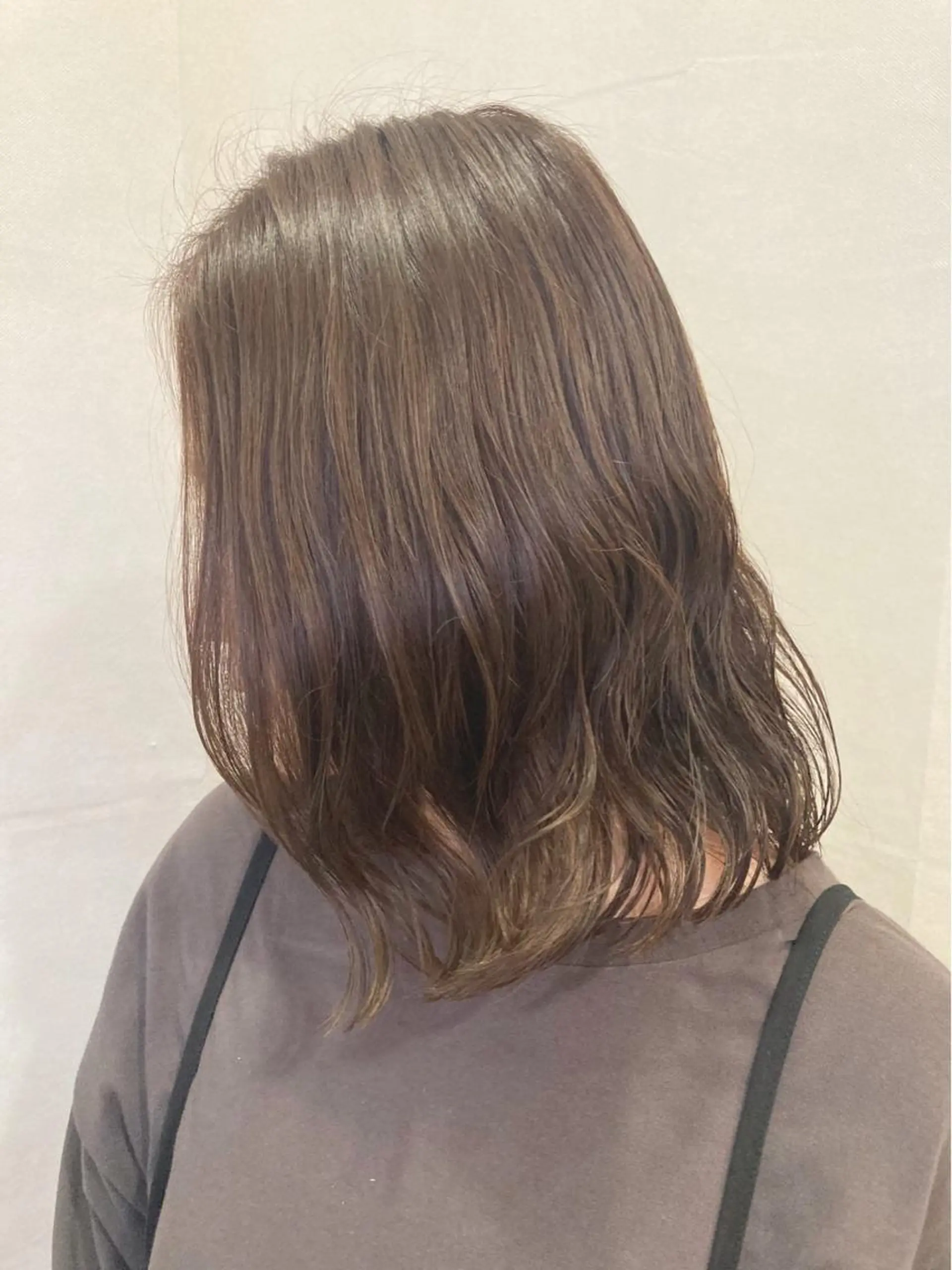 ミディアム カラー ヘアカラー 宮原 佳苗のヘアスタイル