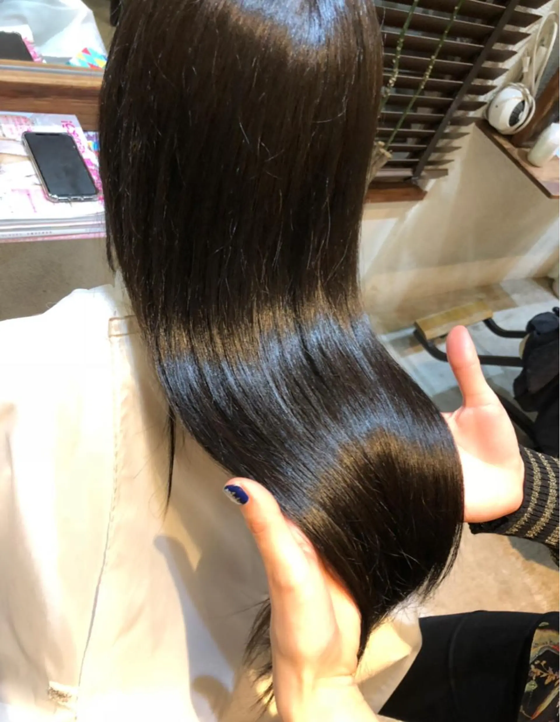 ロング シンタニ ナオトのヘアスタイル