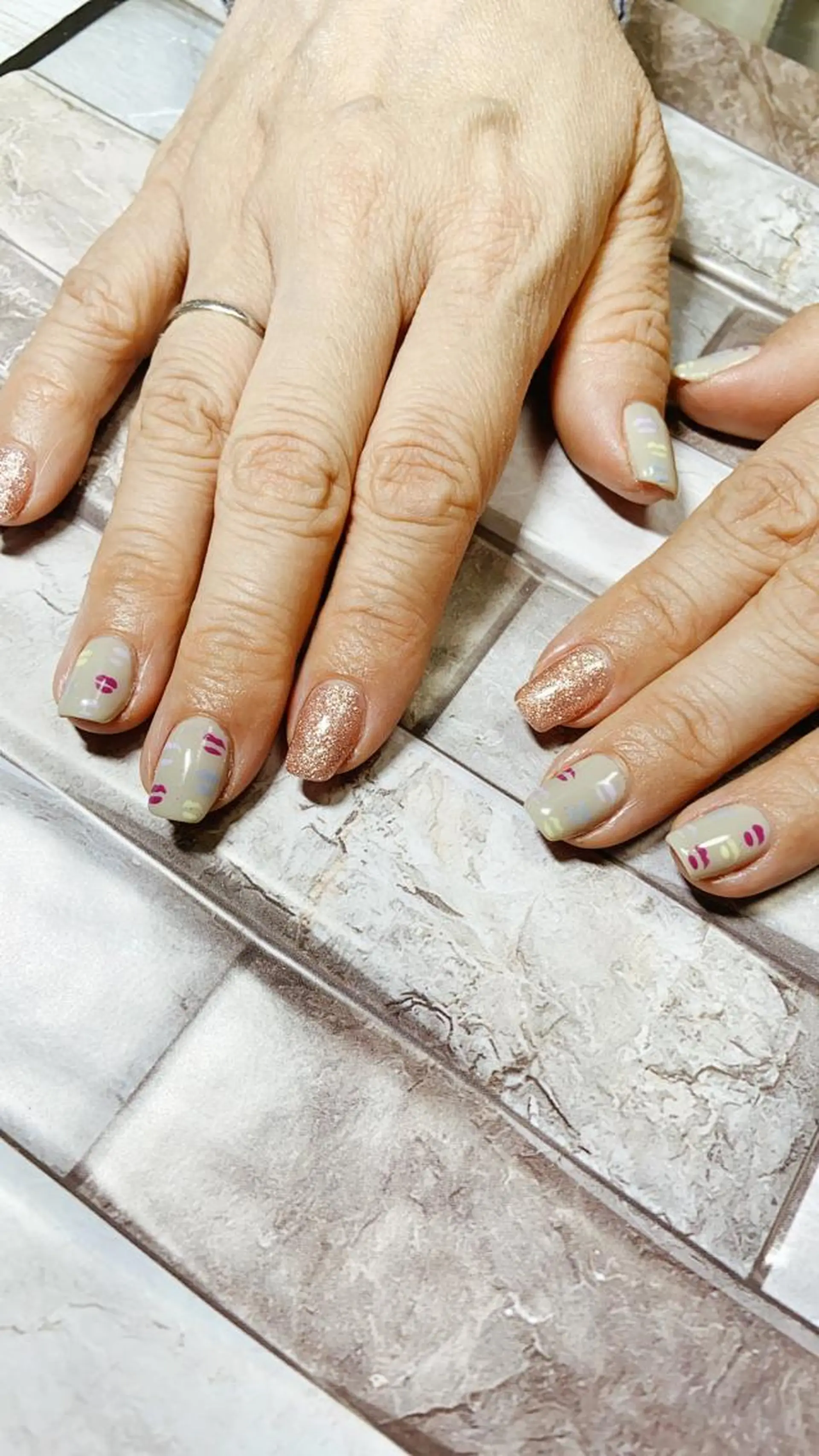 ネイル ハンドネイル フットネイル Lokahi NAILのネイルデザイン