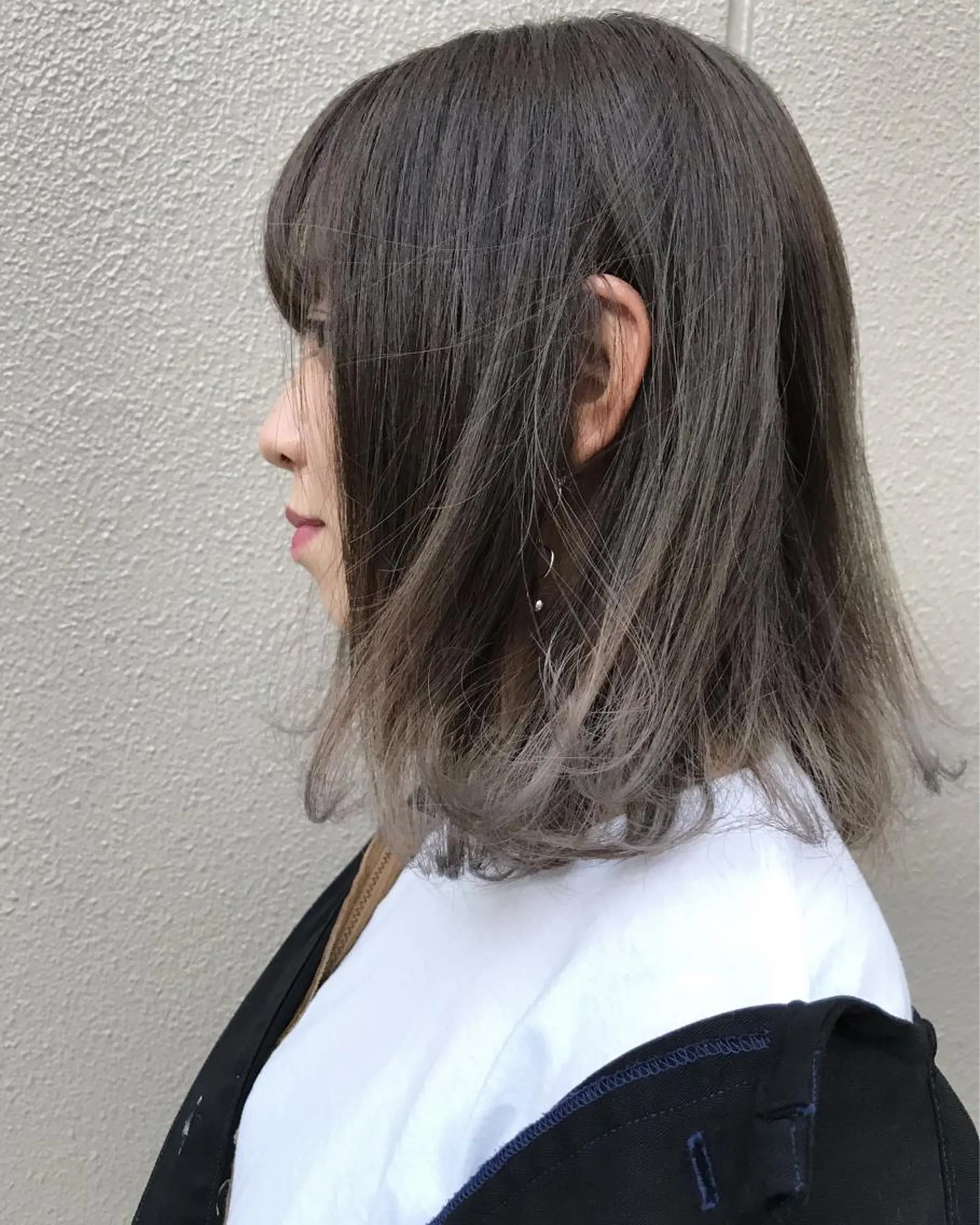 ミディアム アッシュ カット ヘアカラー トリートメント Musiiik hairのヘアスタイル