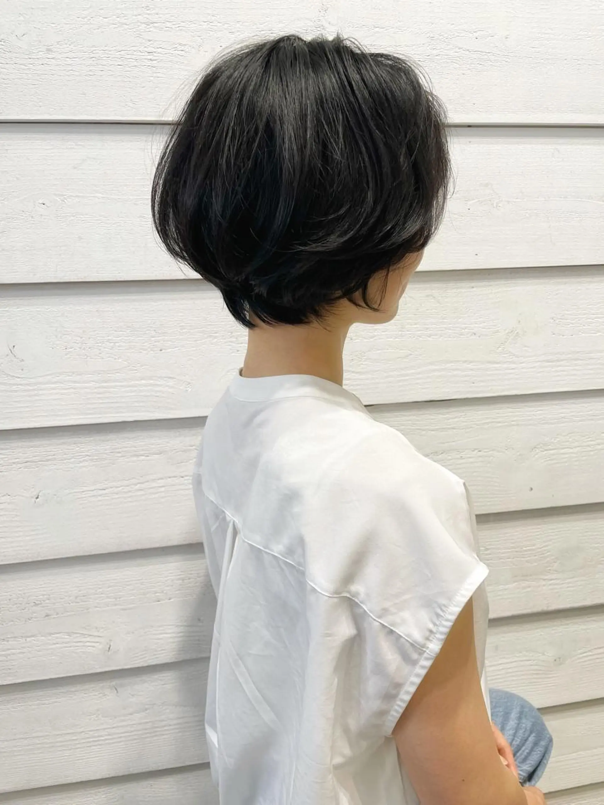 ショート カラー ショートレイヤー 丸みショート グラデーションカラー くびれヘア くせ毛 newline銀座所属・銀座ショート/ 大人ショート/金子涼のヘアスタイル