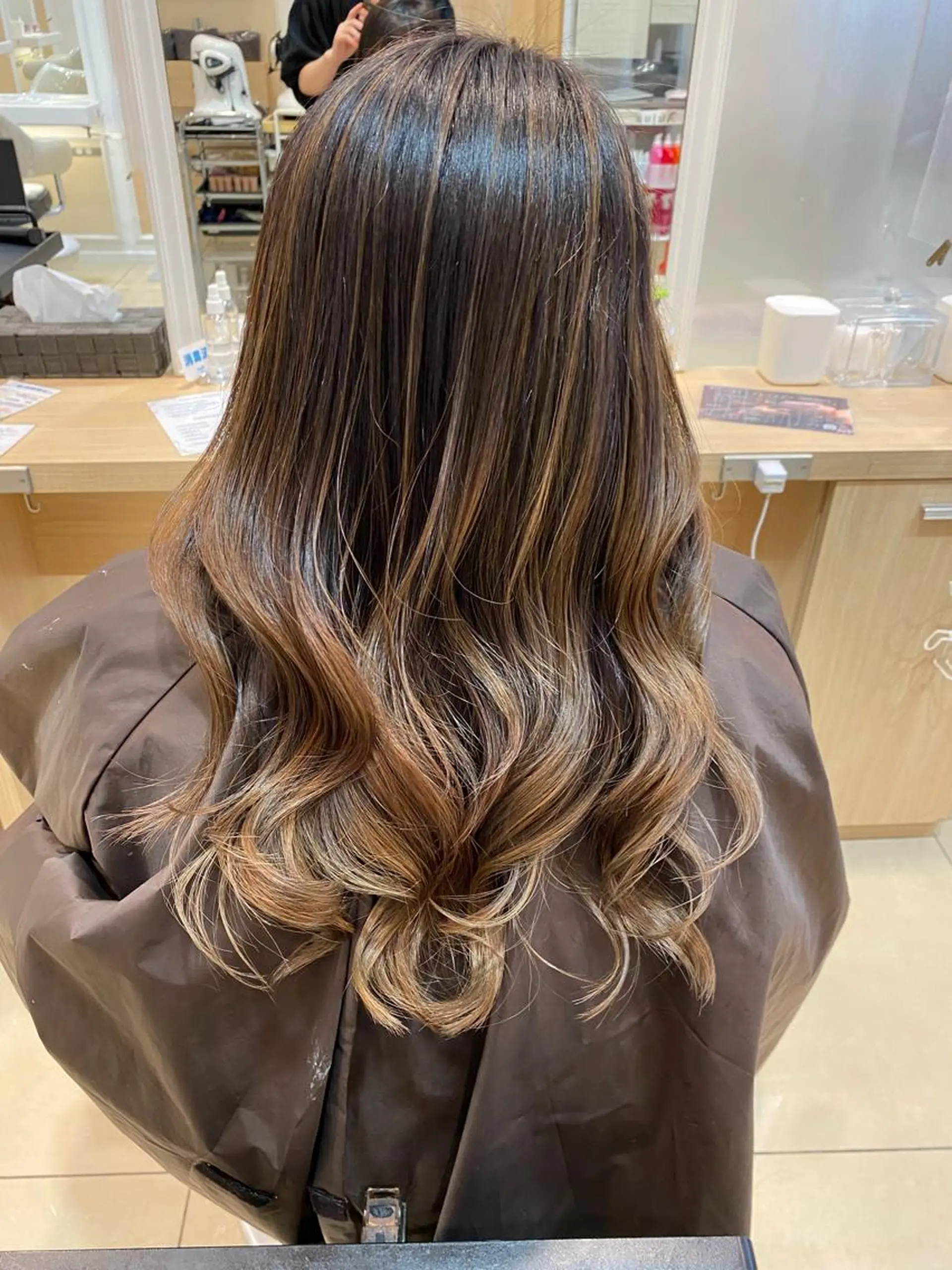 ロング カラー バレイヤージュ レイヤーカット Ash中目黒店 榊間茜のヘアスタイル
