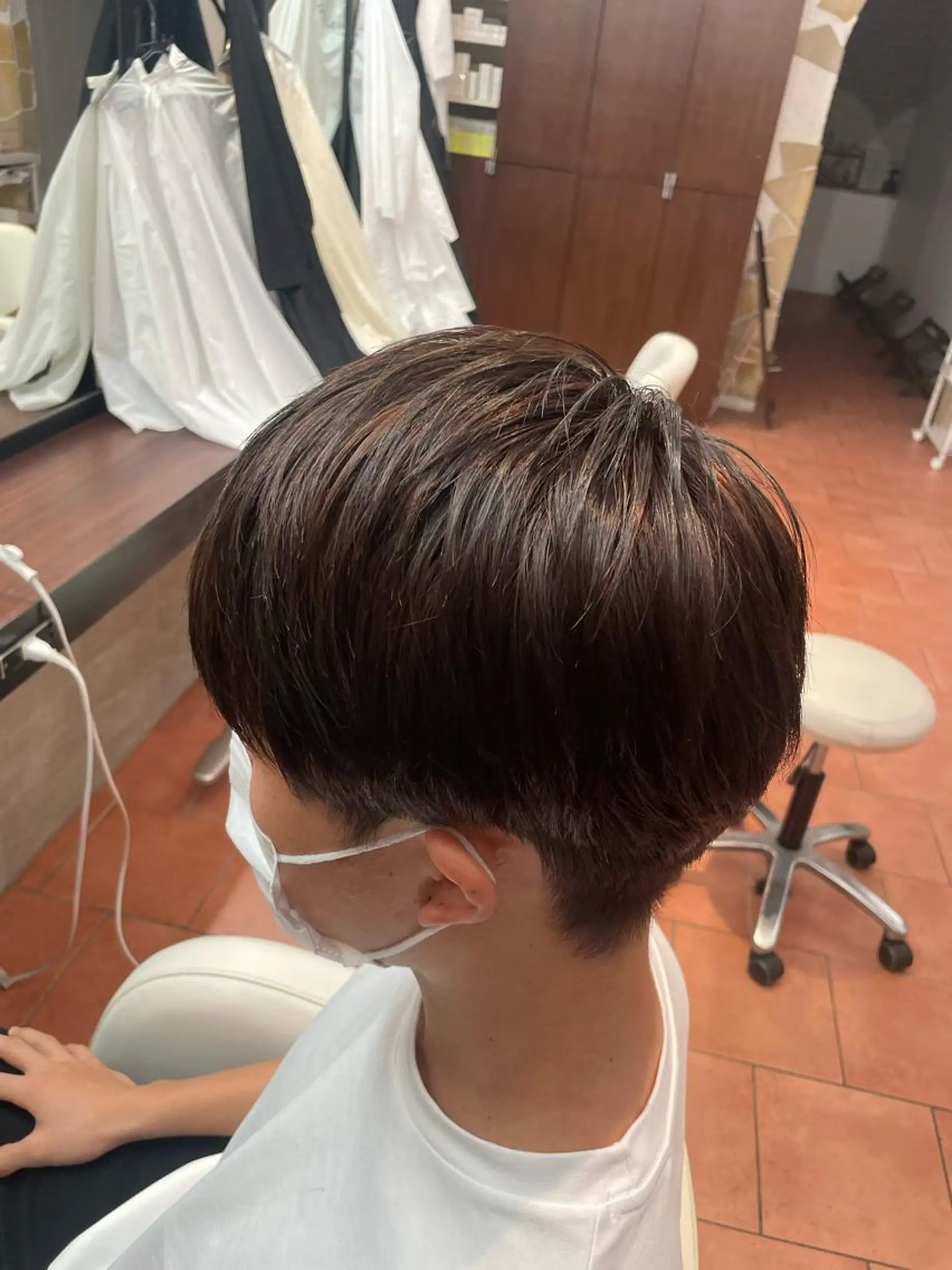 カラー メンズ メンズブリーチ メンズハイライト ブリーチ ハイライトカラー ブリーチなしカラー カット 三澤 廉のヘアスタイル