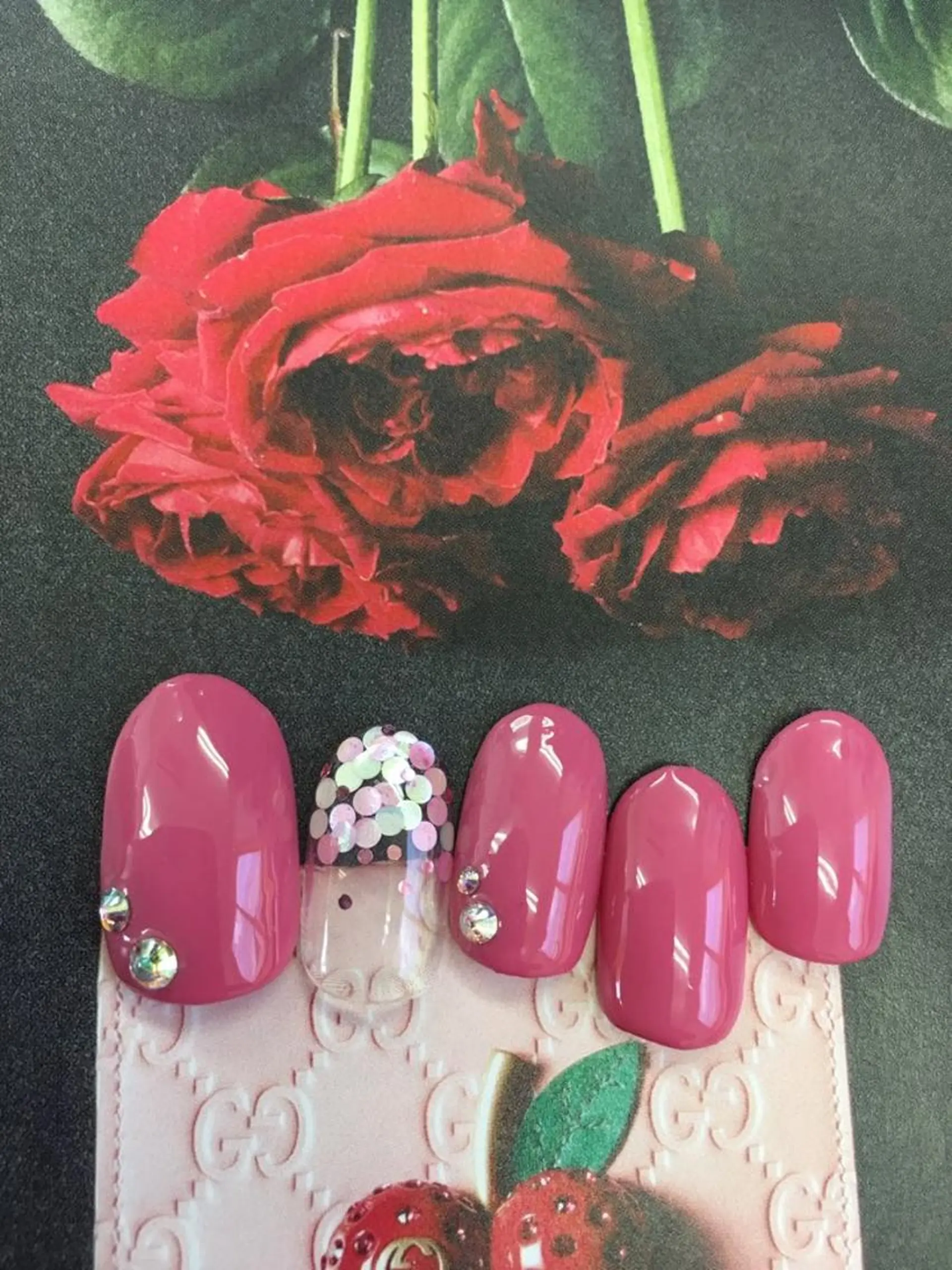 ネイル Olivia アイラッシュのマツエク・マツパデザイン