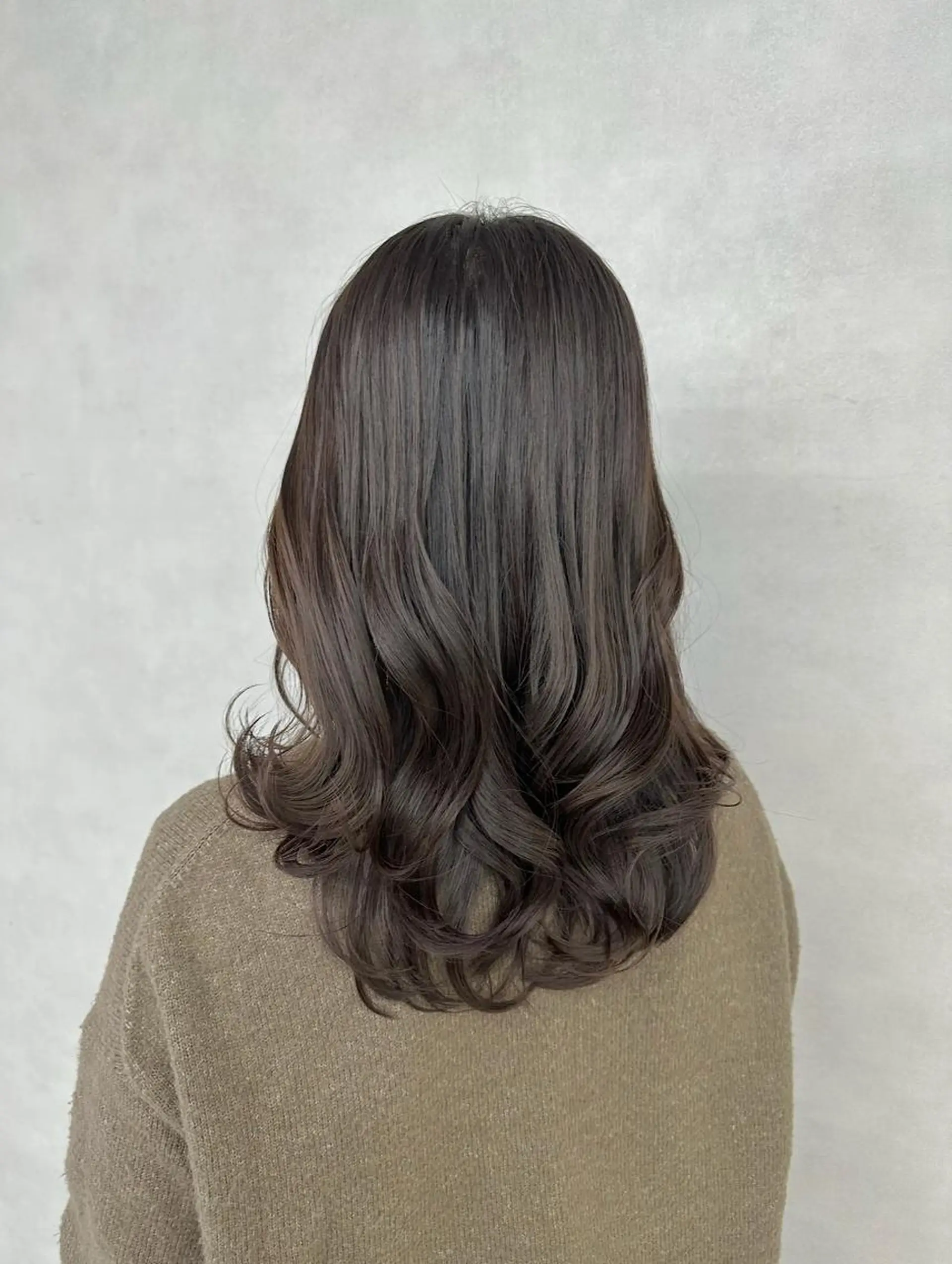 セミロング カラー ヘアアレンジ ブリーチ 透明感カラー ダブルカラー ブリーチなしカラー 顔まわりレイヤー カット ヘアカラー トリートメント 大人レイヤー& 透明感カラー💄のヘアスタイル