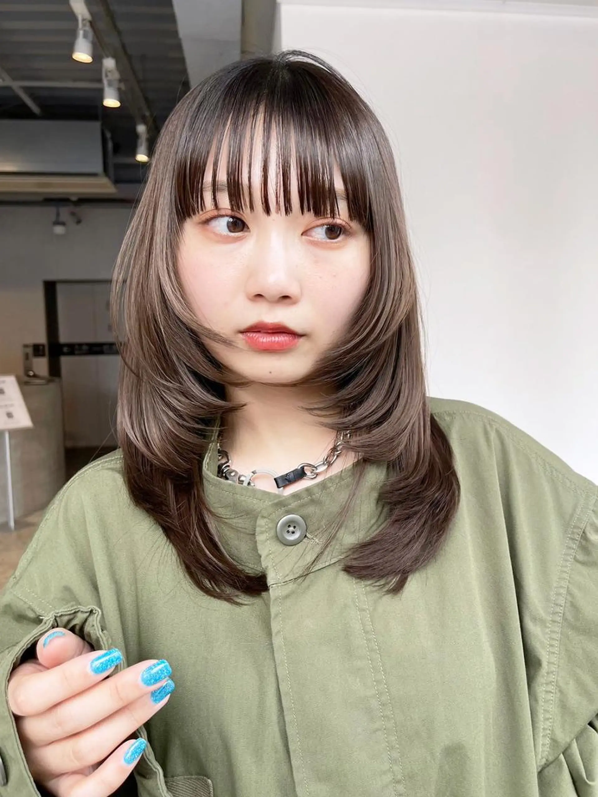 カラー セミロング グレージュ レイヤーカット カット ヘアカラー トリートメント ITbyALBUM 下北沢店のヘアスタイル