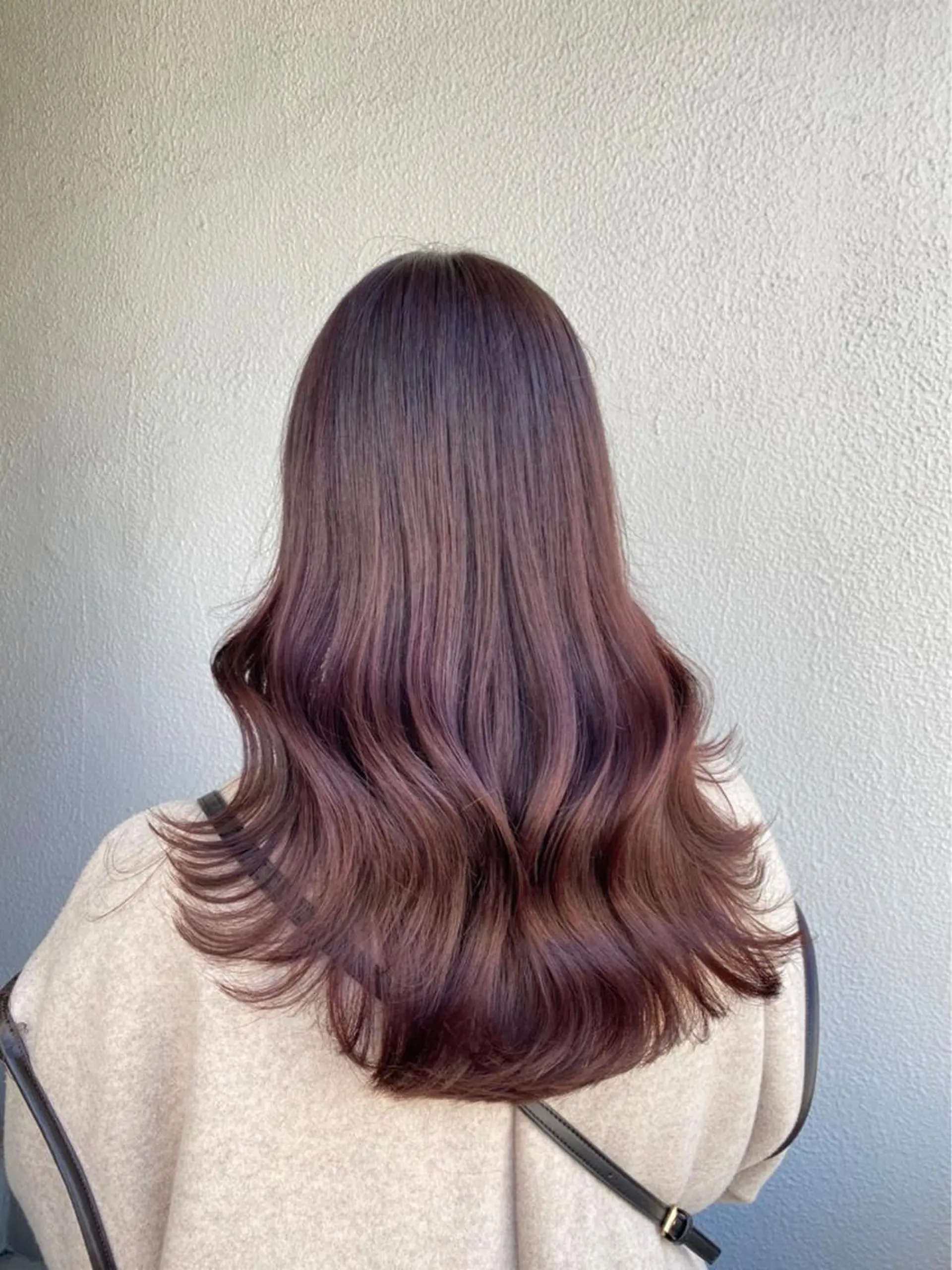 ミディアム ❤︎ワンホンガーリー なハイトーンヘア❤︎のヘアスタイル