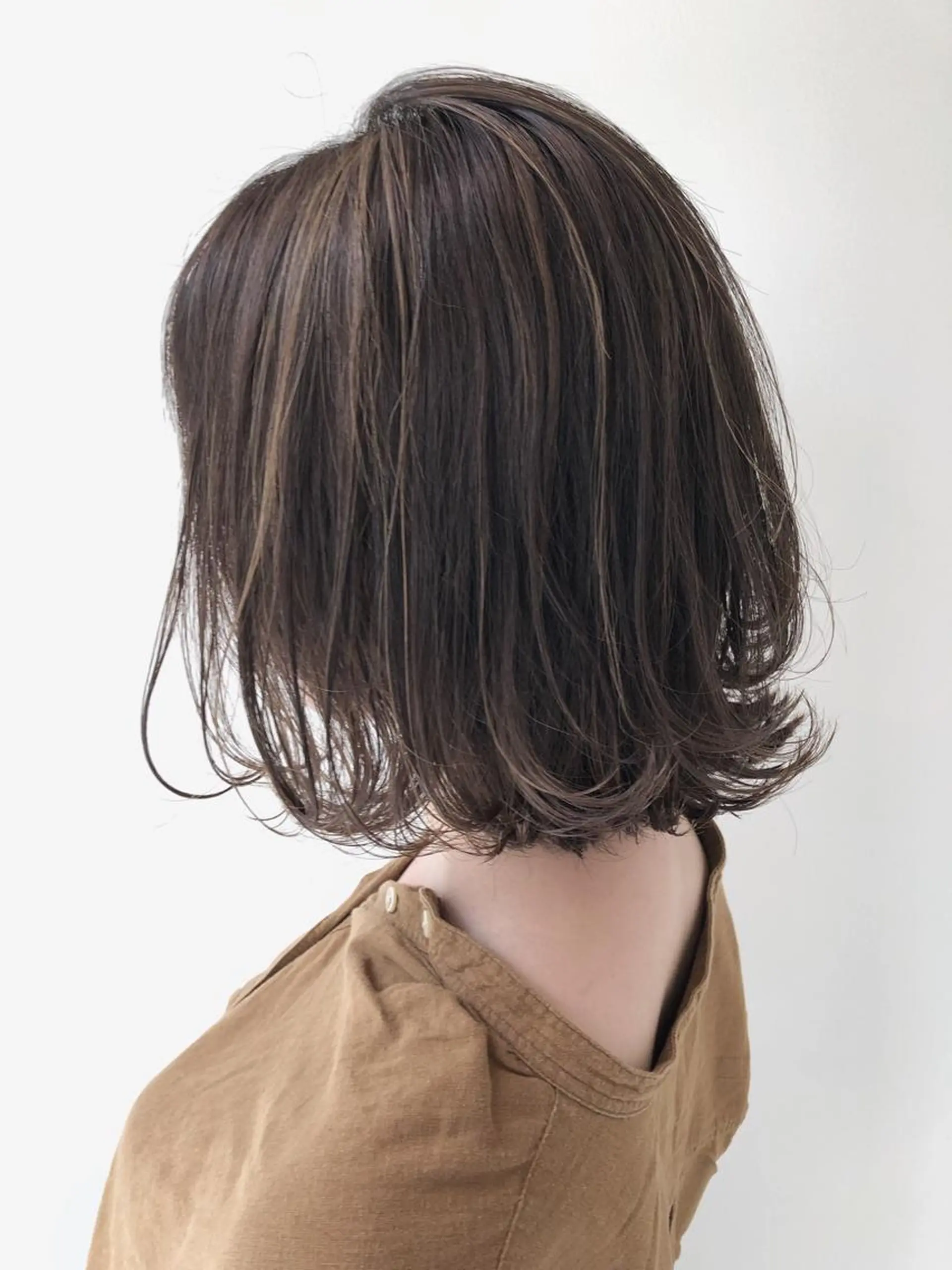 ショート カラー パーマ ヘアアレンジ 外ハネヘア Mira by greenのヘアスタイル