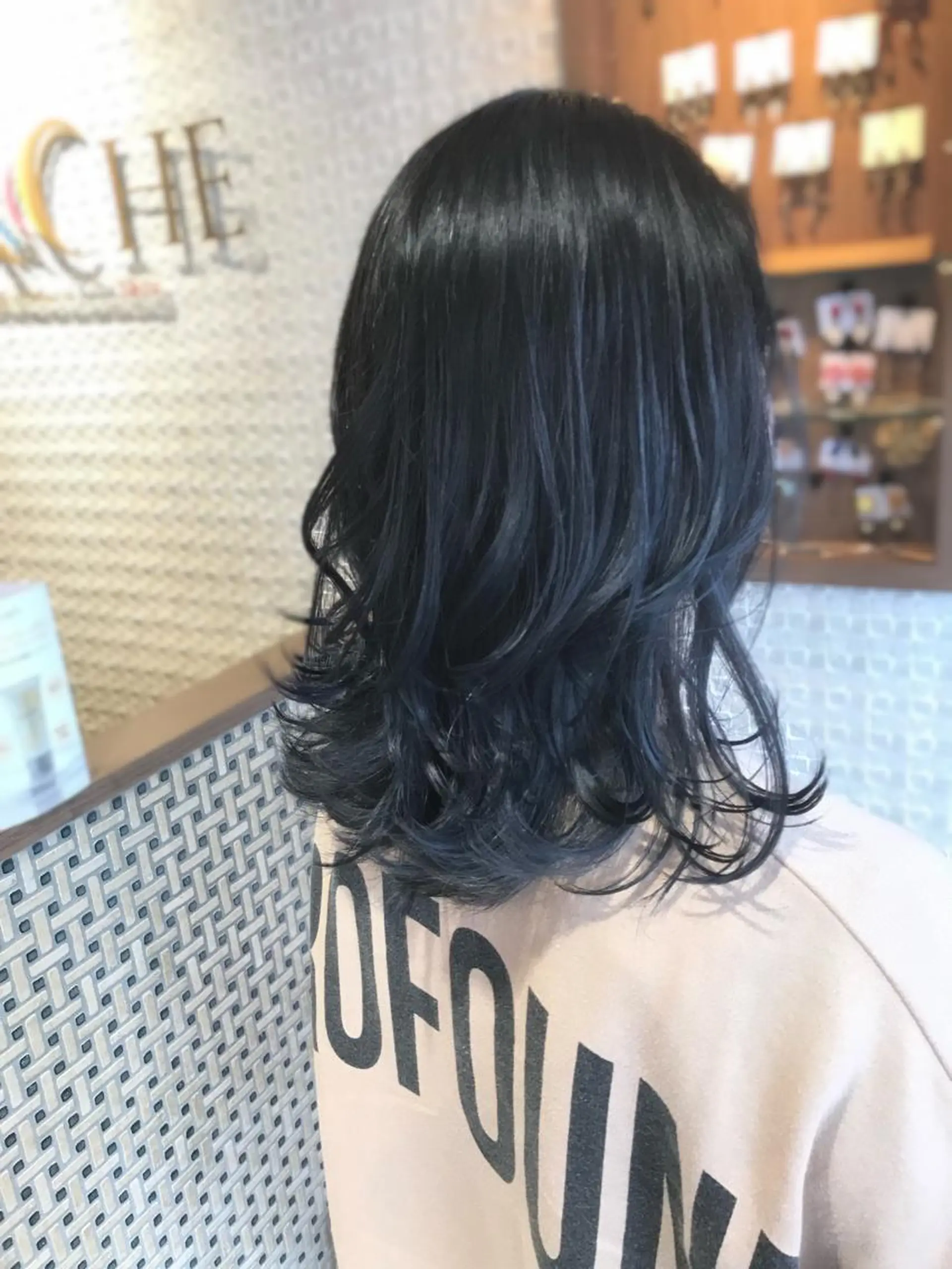 セミロング カラー ブルーカラー ネイビーカラー 當間 大知のヘアスタイル