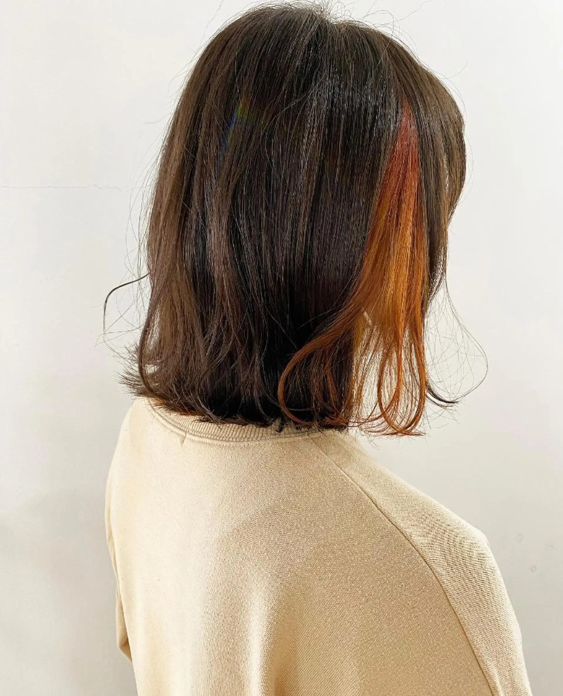 ミディアム カラー インナーカラー オレンジ カット ヘアカラー フラム所属・WATANABE MISAKIのヘアスタイル