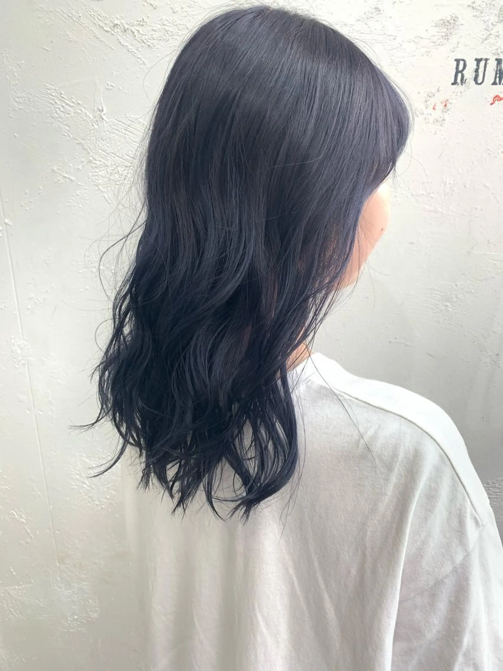 セミロング 大内 志穂のヘアスタイル