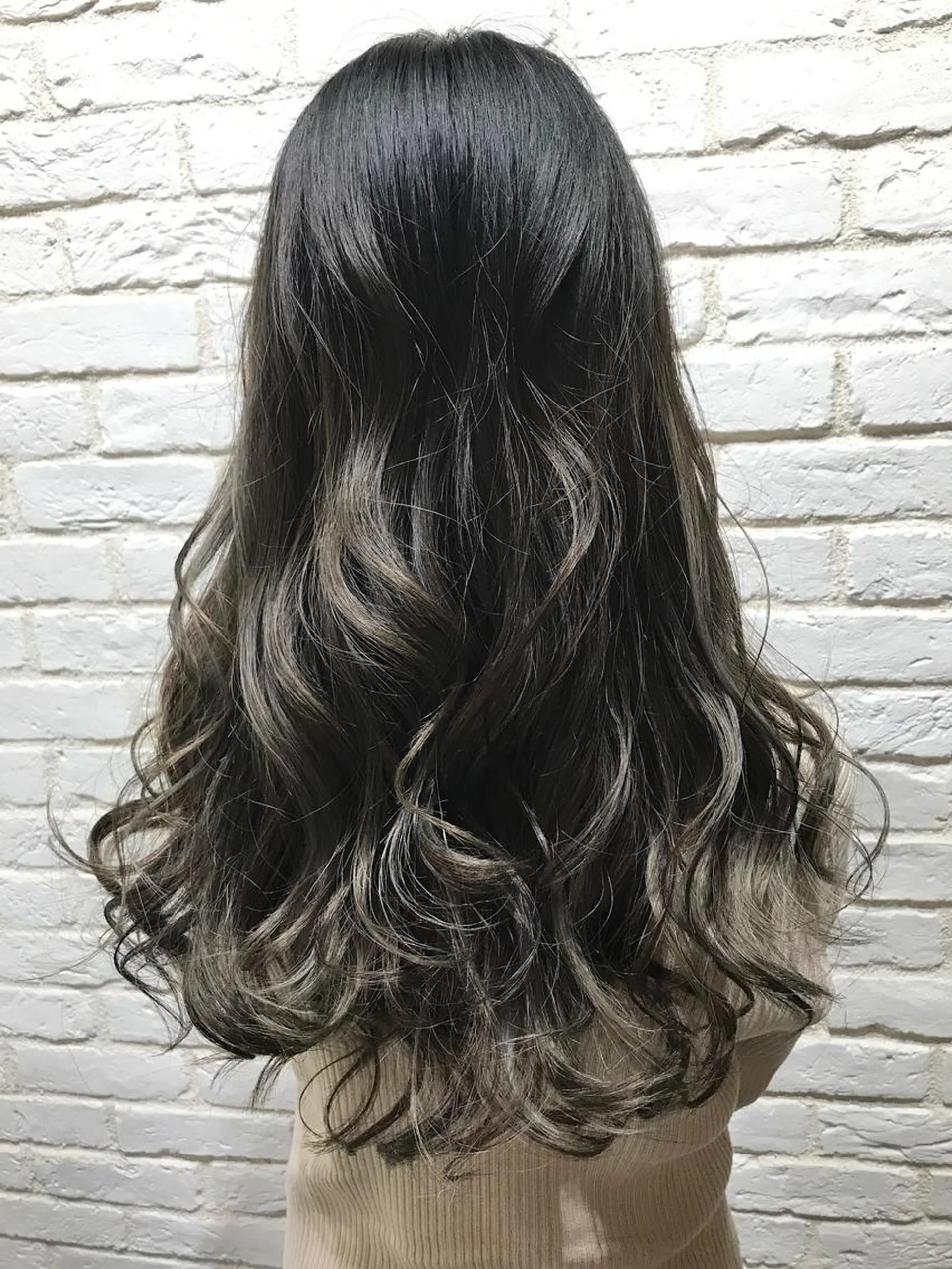 ロング カラー Neale. yumiの眉毛・アイブロウイメージ