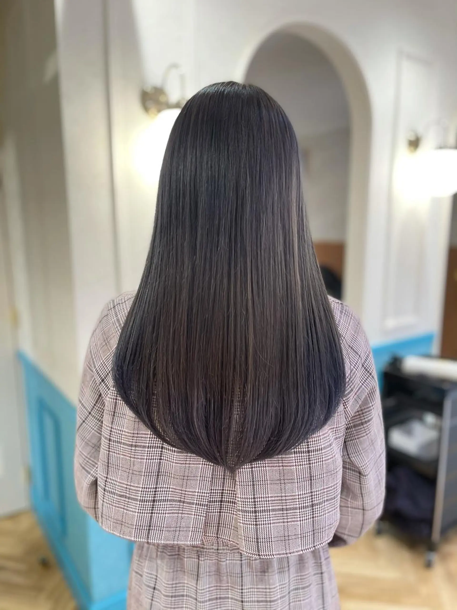 セミロング カラー ブリーチ ラベンダーカラー ヘアカラー トリートメント ヘアセット Londideal 高橋ヒロシのヘアスタイル
