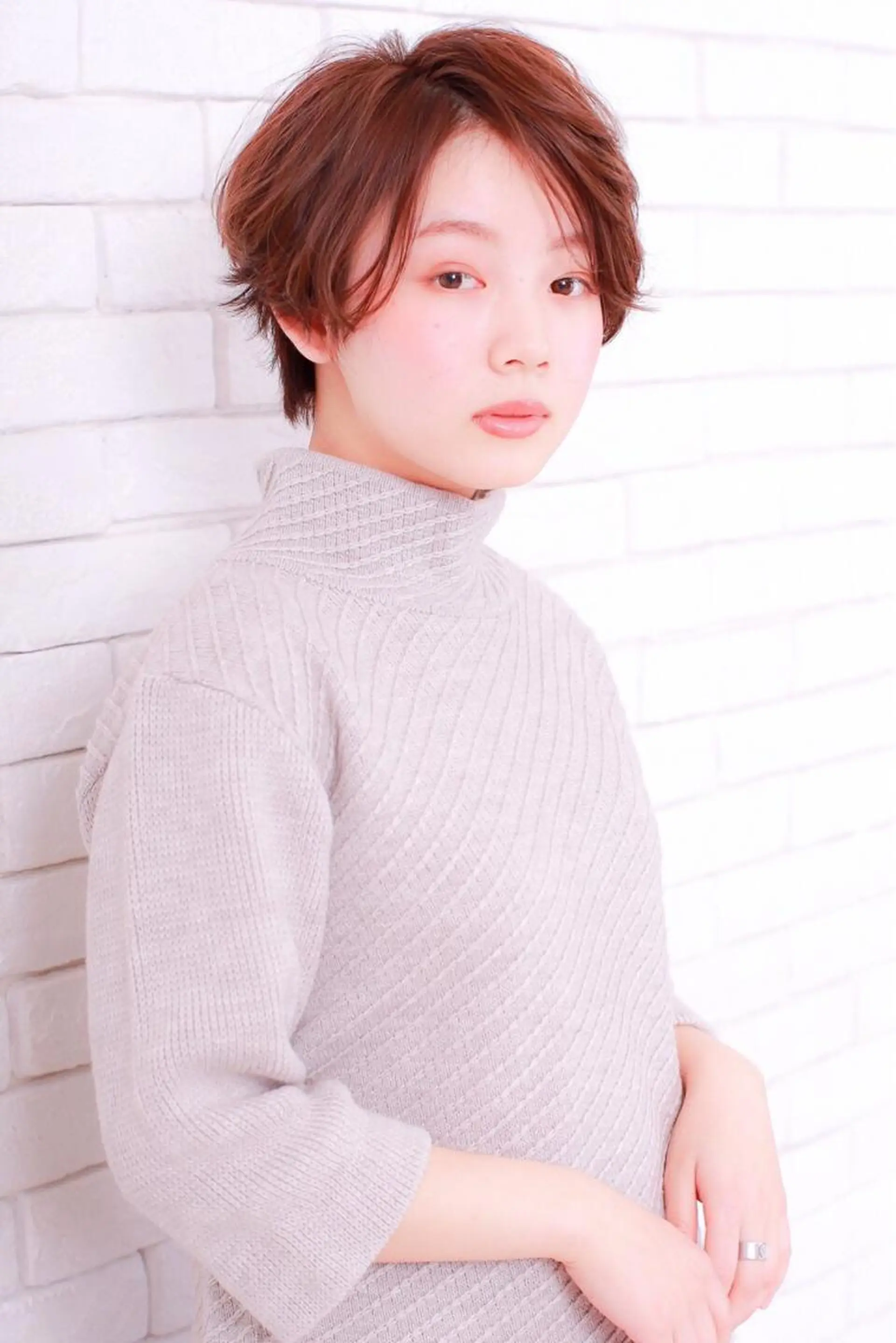 ショート カラー カット 朝比奈 志保のヘアスタイル