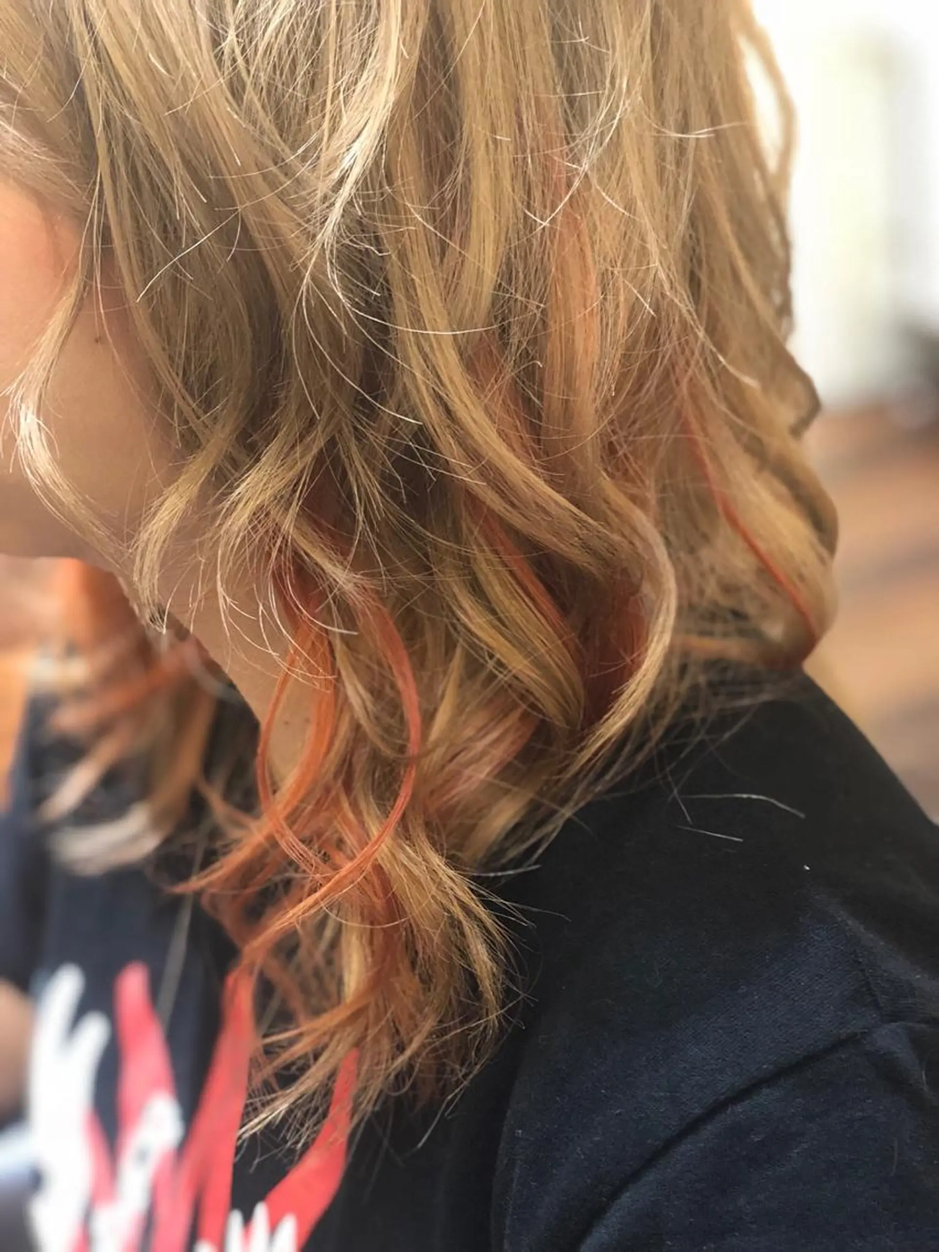 カラー メッシュ オレンジ 菅 翔太のヘアスタイル