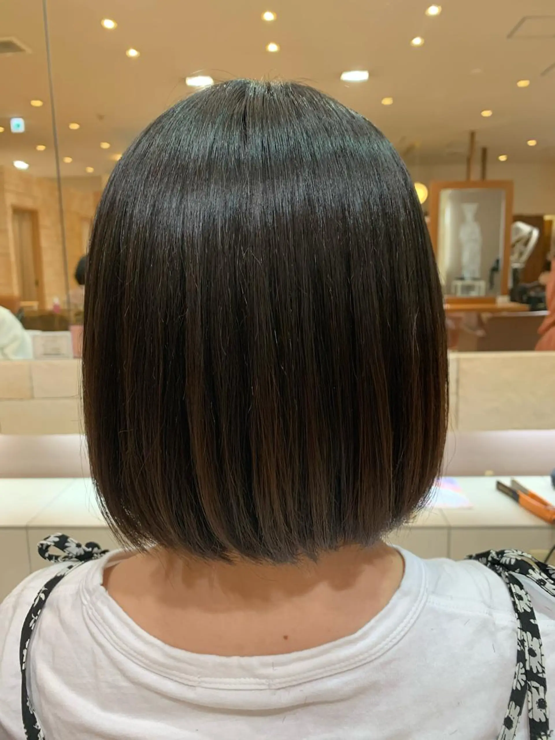 ミディアム ボブ 縮毛矯正 川崎レイヤーカット /江口真正のヘアスタイル