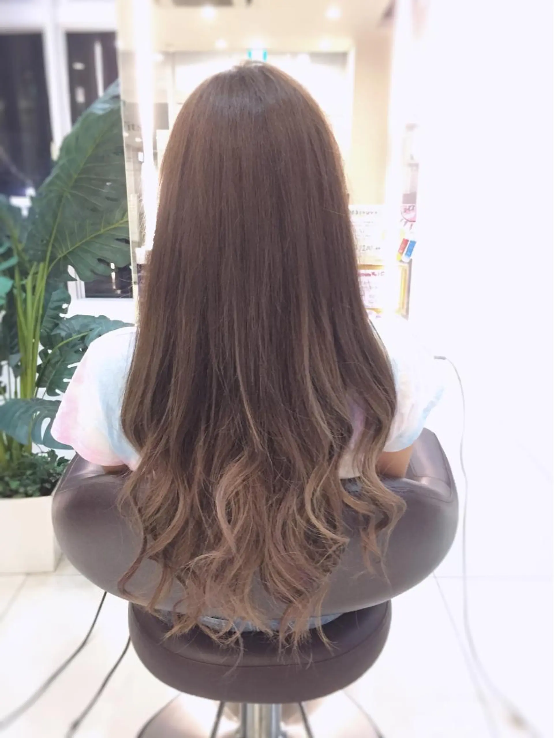 ロング カラー グラデーションカラー 松本 明日可のヘアスタイル