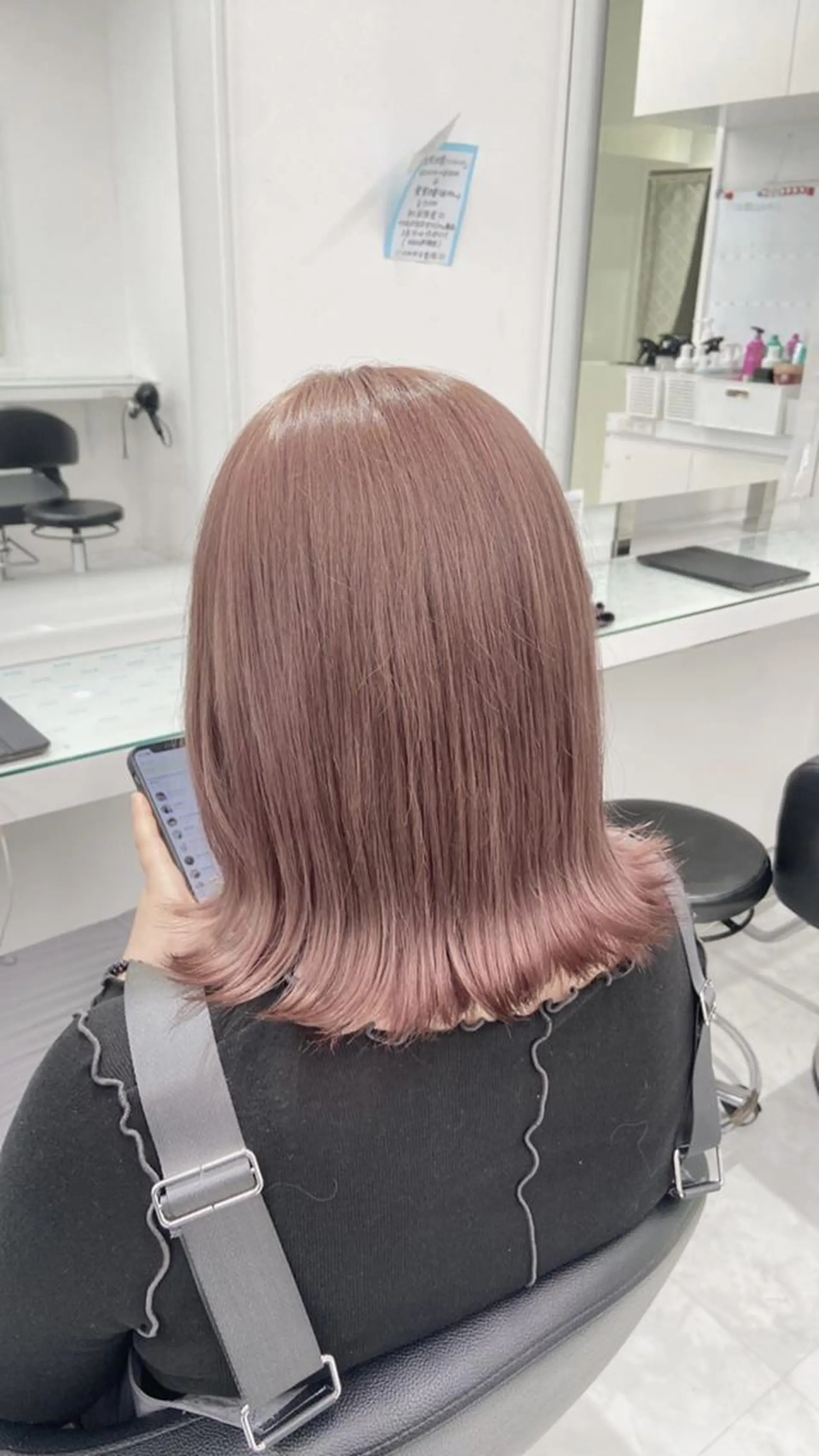 カラー セミロング 🍒透明感カラー🌨 🥕ハイトーンカラーのヘアスタイル