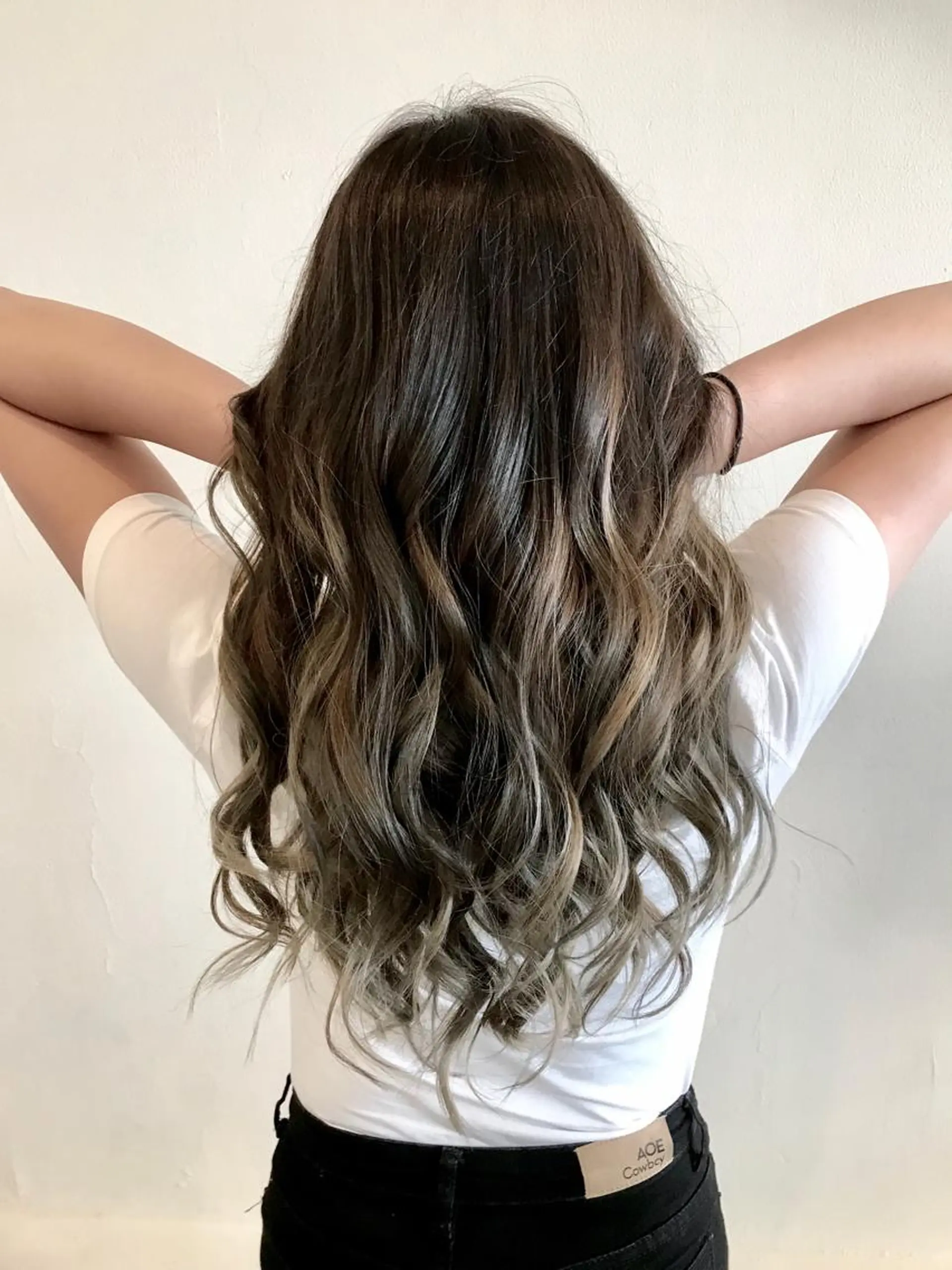 セミロング カラー グラデーションカラー ハイライトカラー ハイライト Hair make VERDA所属・富永 憲一郎のヘアスタイル