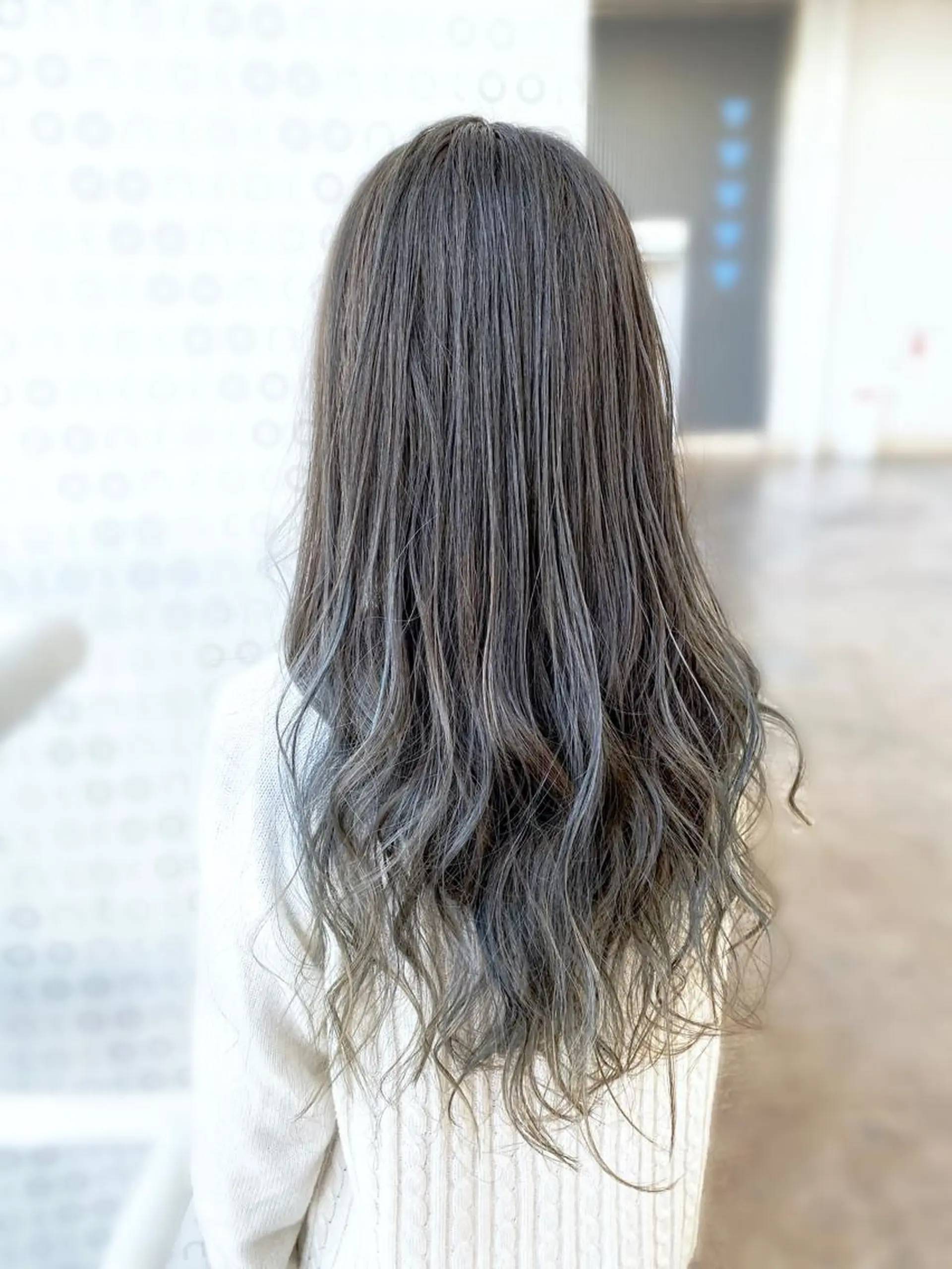 ロング カラー パーマ 大野 あさみのヘアスタイル