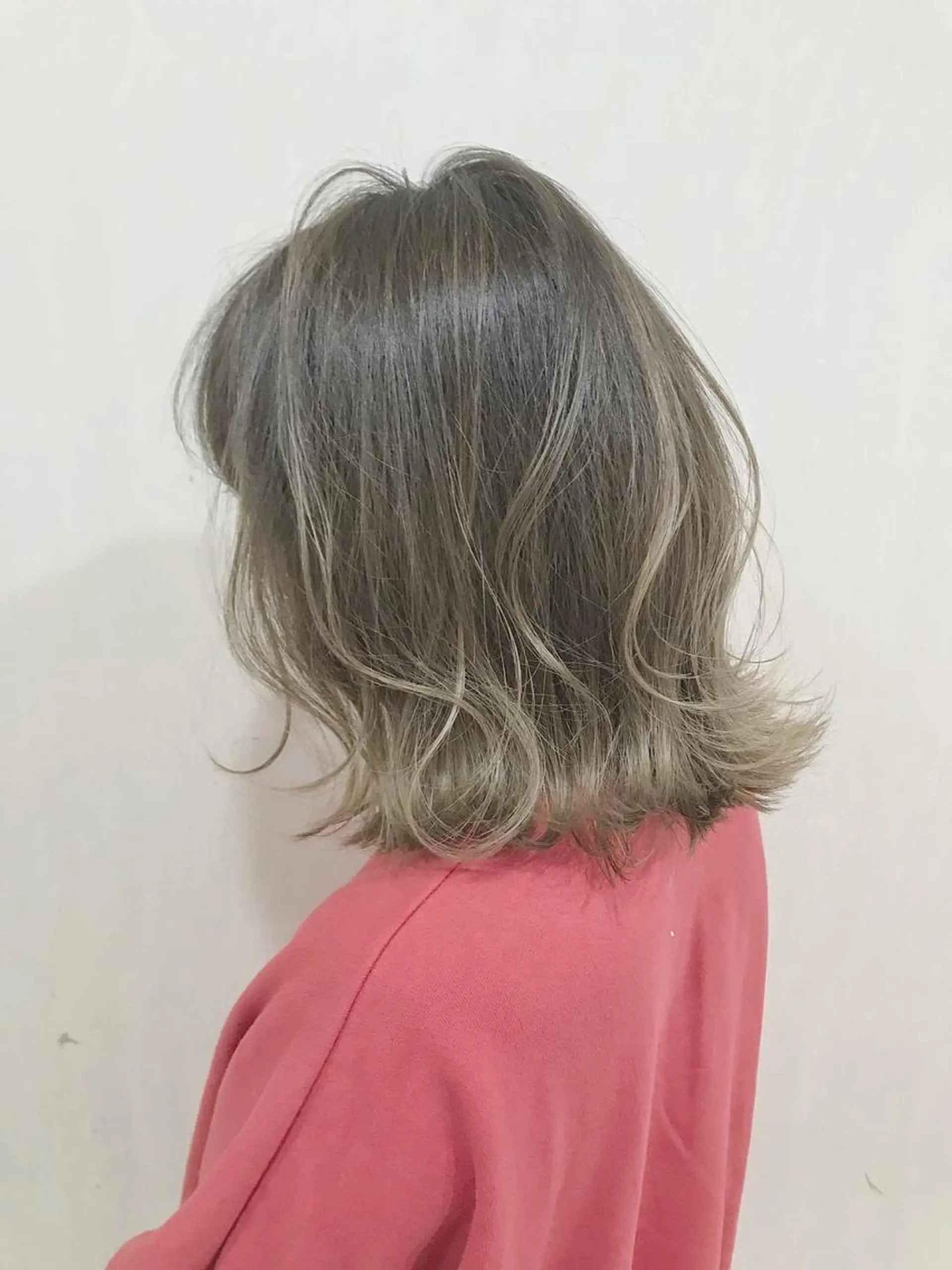 ミディアム カラー パーマ hair salon darts所属・髪質改善/美髪ケア ✨岡野右京のヘアスタイル