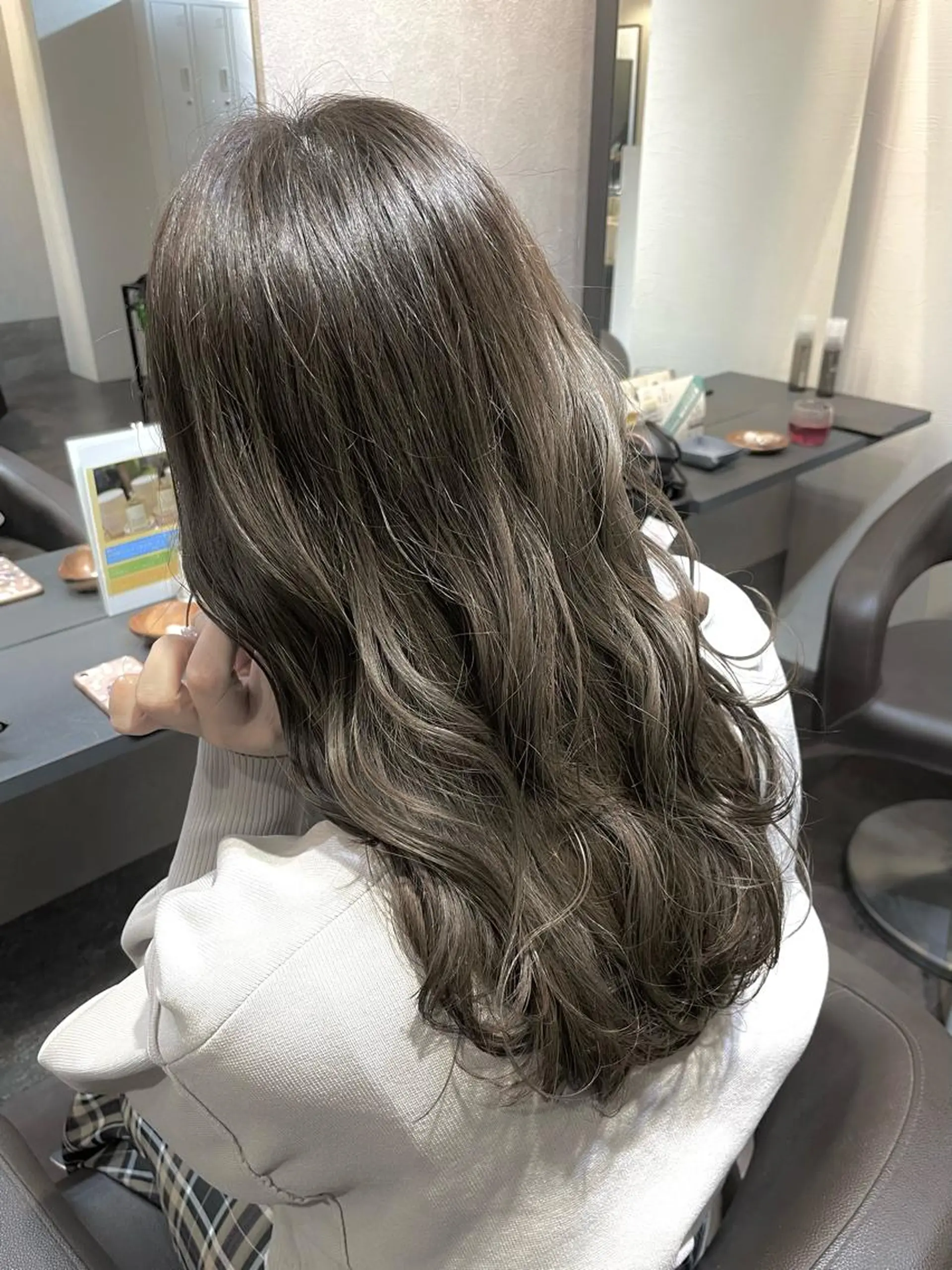 ロング アッシュ カット ヘアカラー トリートメント eyl ~ｴｲﾙ~所属・赤味消し髪質改善特化 🫧eyl西梅田🫧のヘアスタイル
