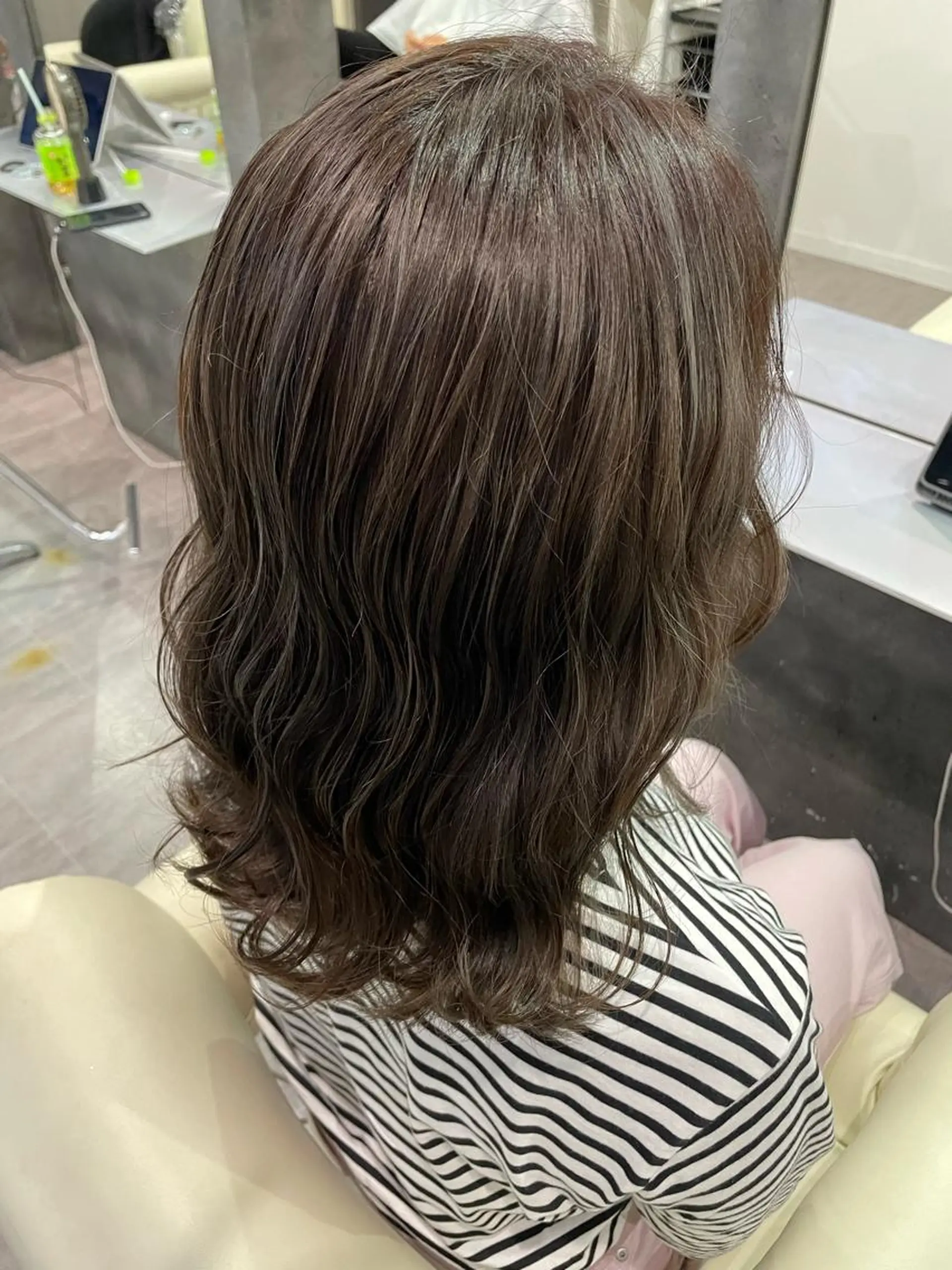 セミロング カラー ハイライトカラー 3Dハイライト ハイライト be flot所属・髪質改善/大阪守口市 🐣Ria‪🐣のヘアスタイル