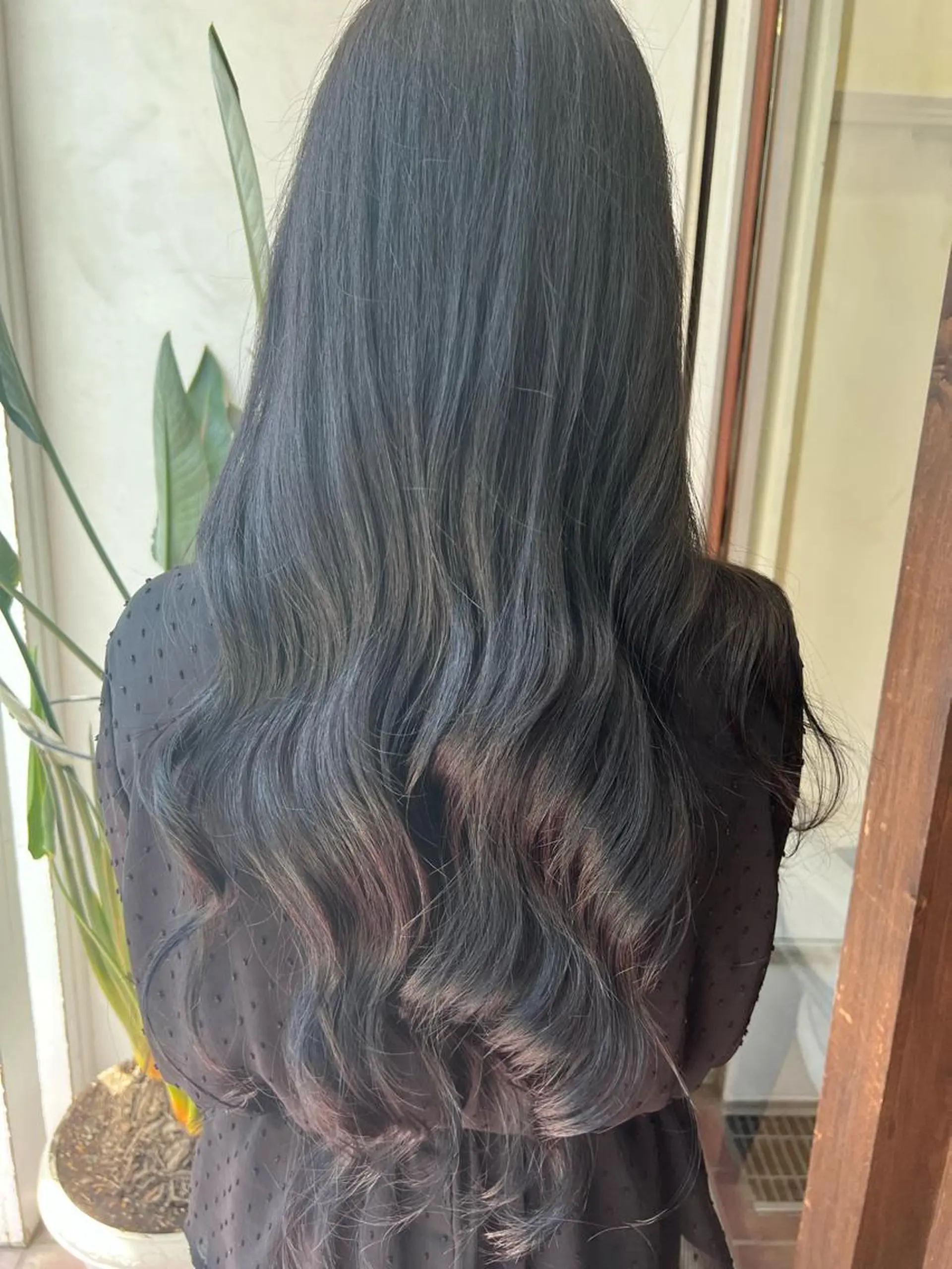 ロング カラー ブリーチ ブリーチなしカラー ロング トリートメント ブリーチカラー🦖 岡部木乃夏のヘアスタイル