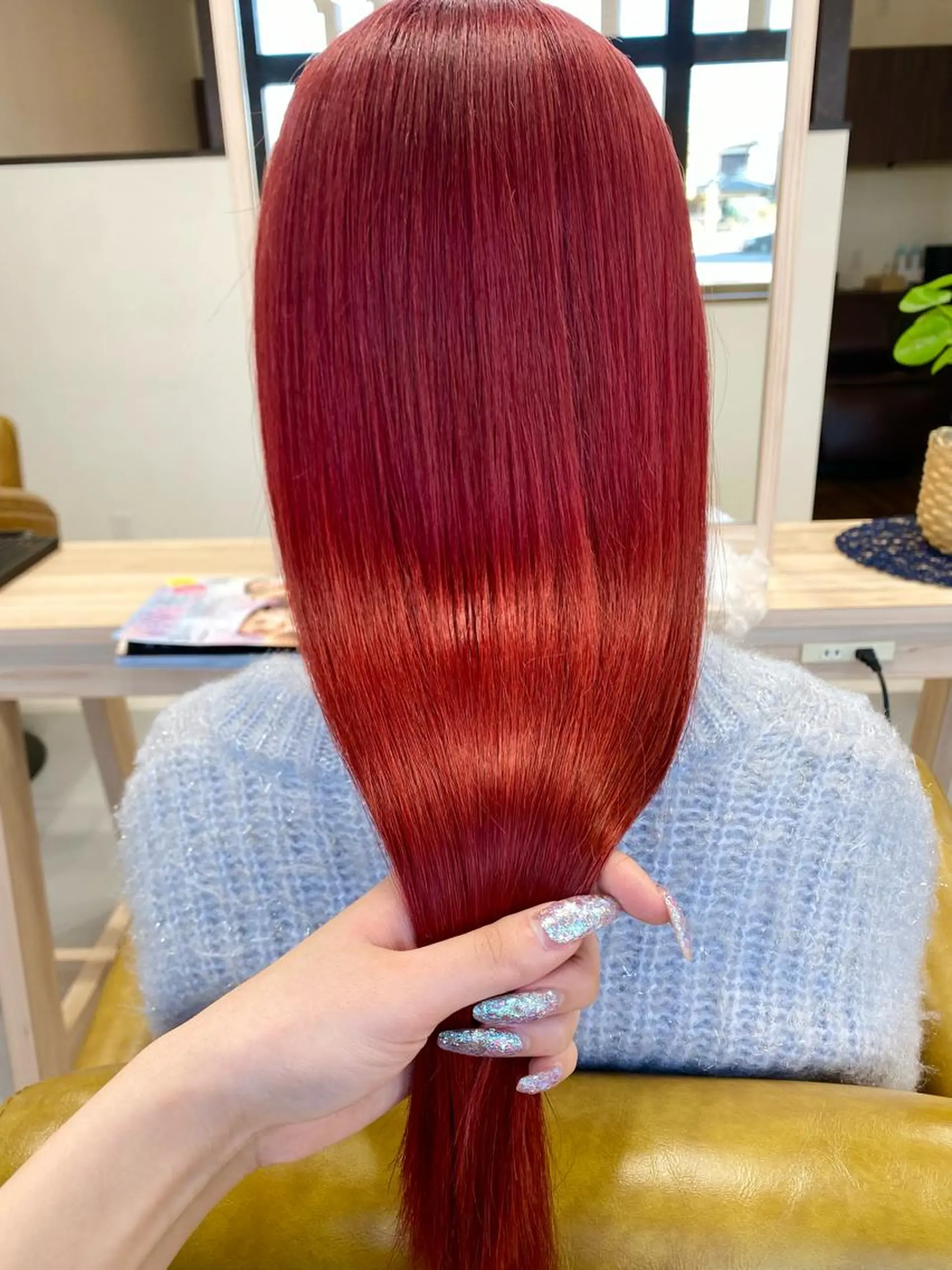 セミロング カラー ブリーチ ヘアカラー 松本 菜那のヘアスタイル